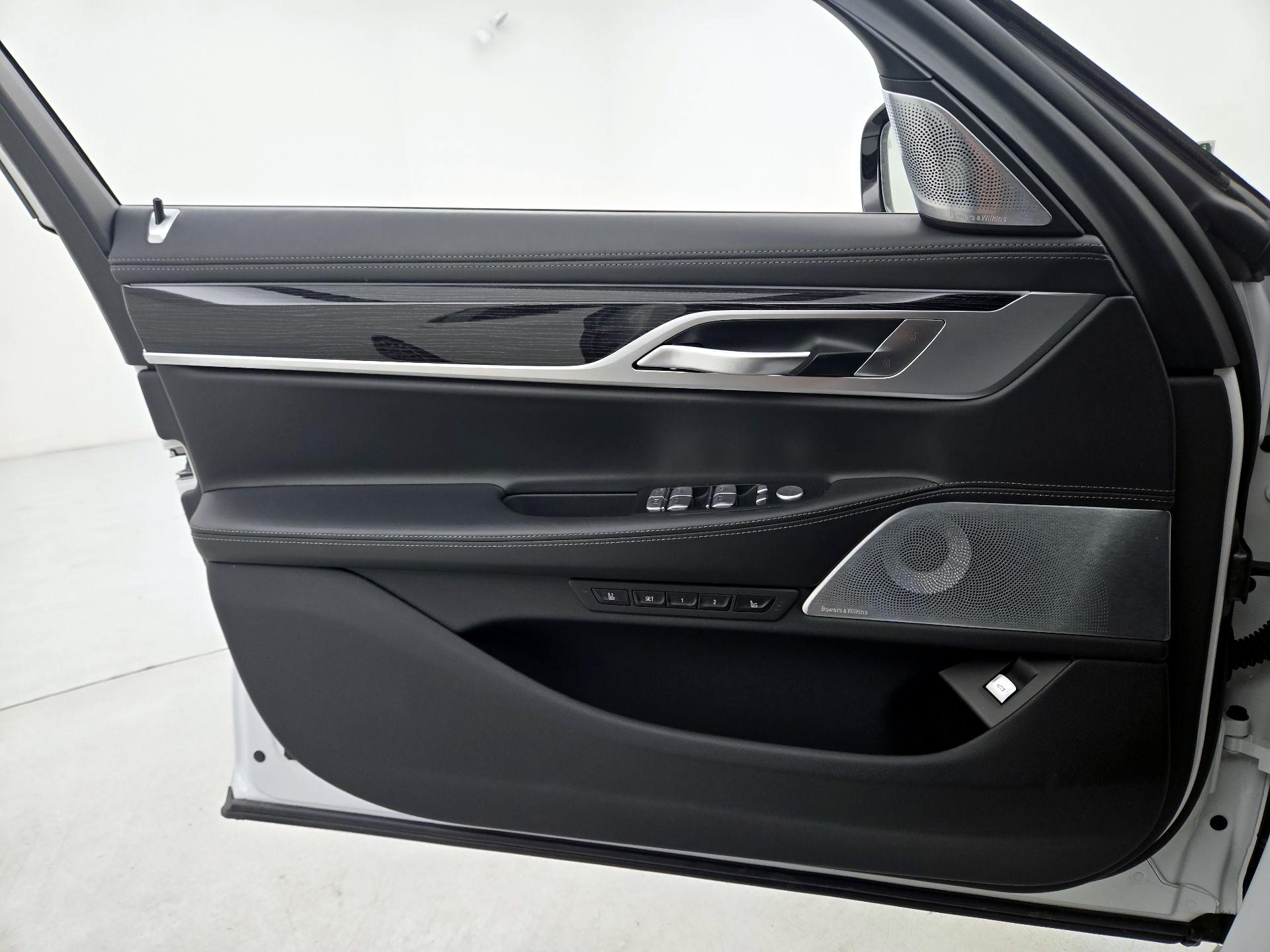 Thumbnail: 2019 BMW 7 Series - 12