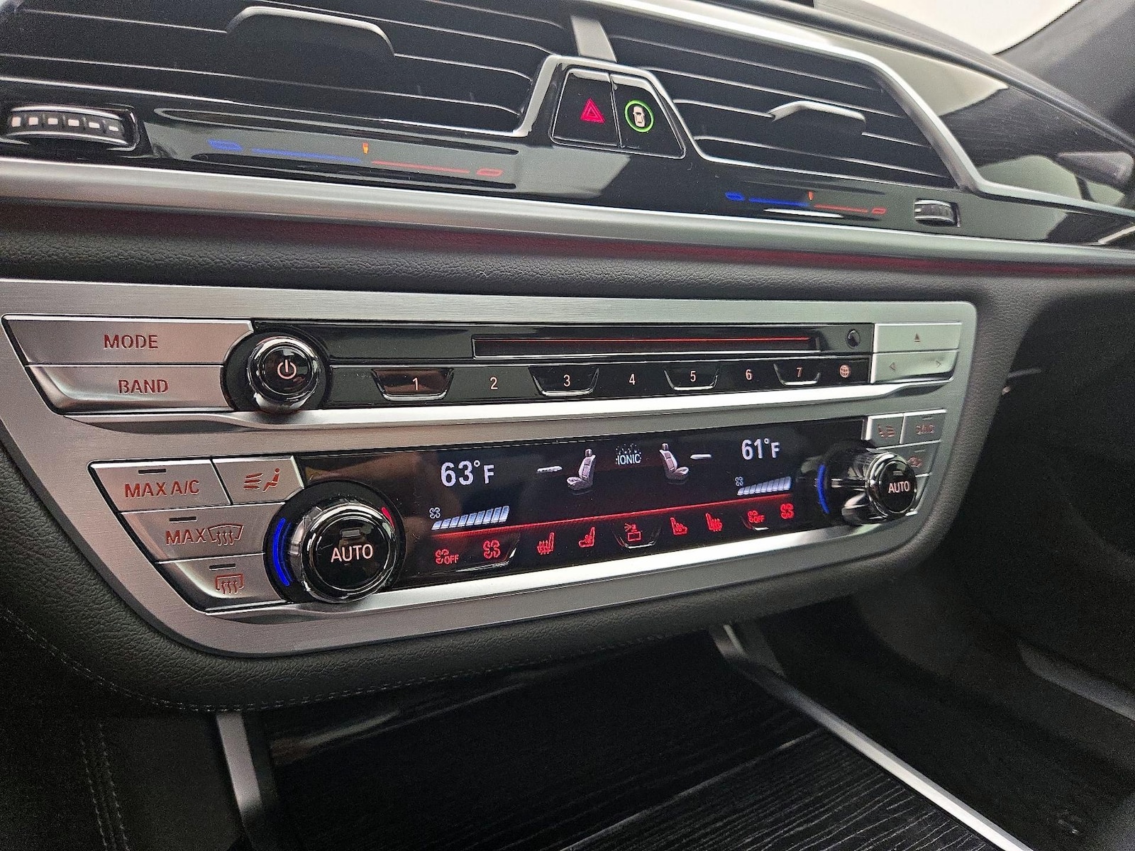 2019 BMW 7 Series 750i - Photo 18