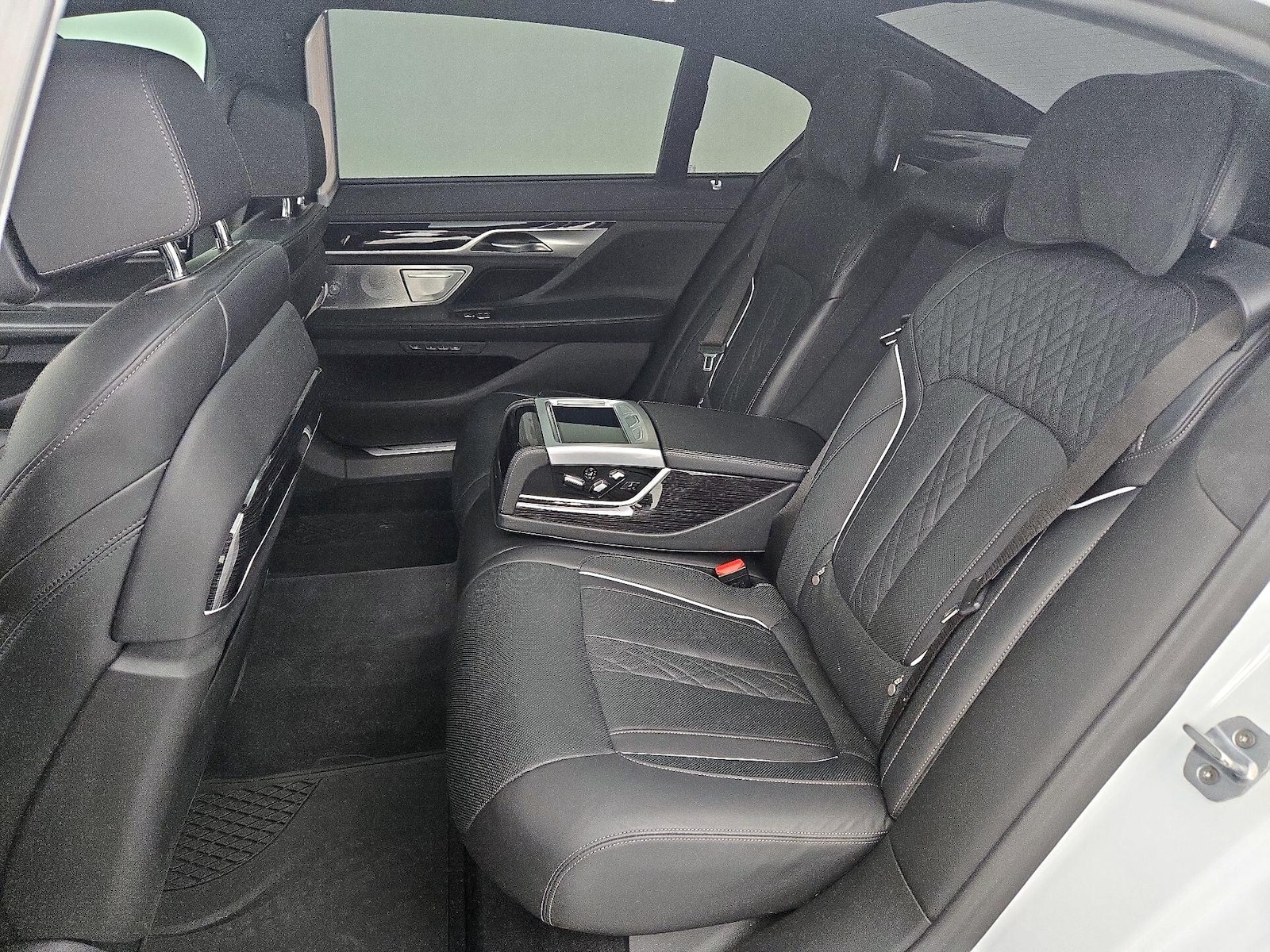 2019 BMW 7 Series 750i - Photo 22