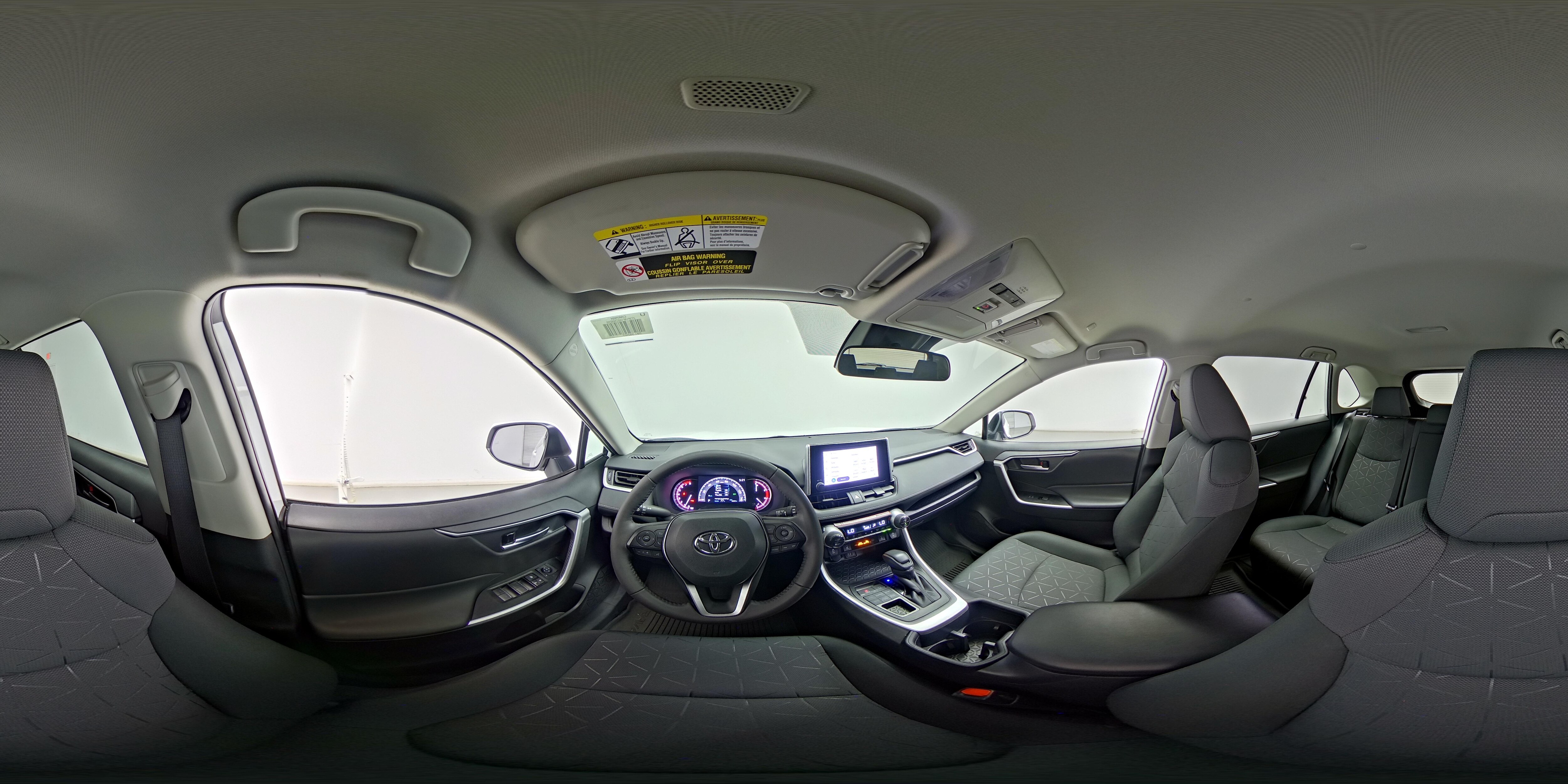 2025 Toyota RAV4 XLE - Photo 27