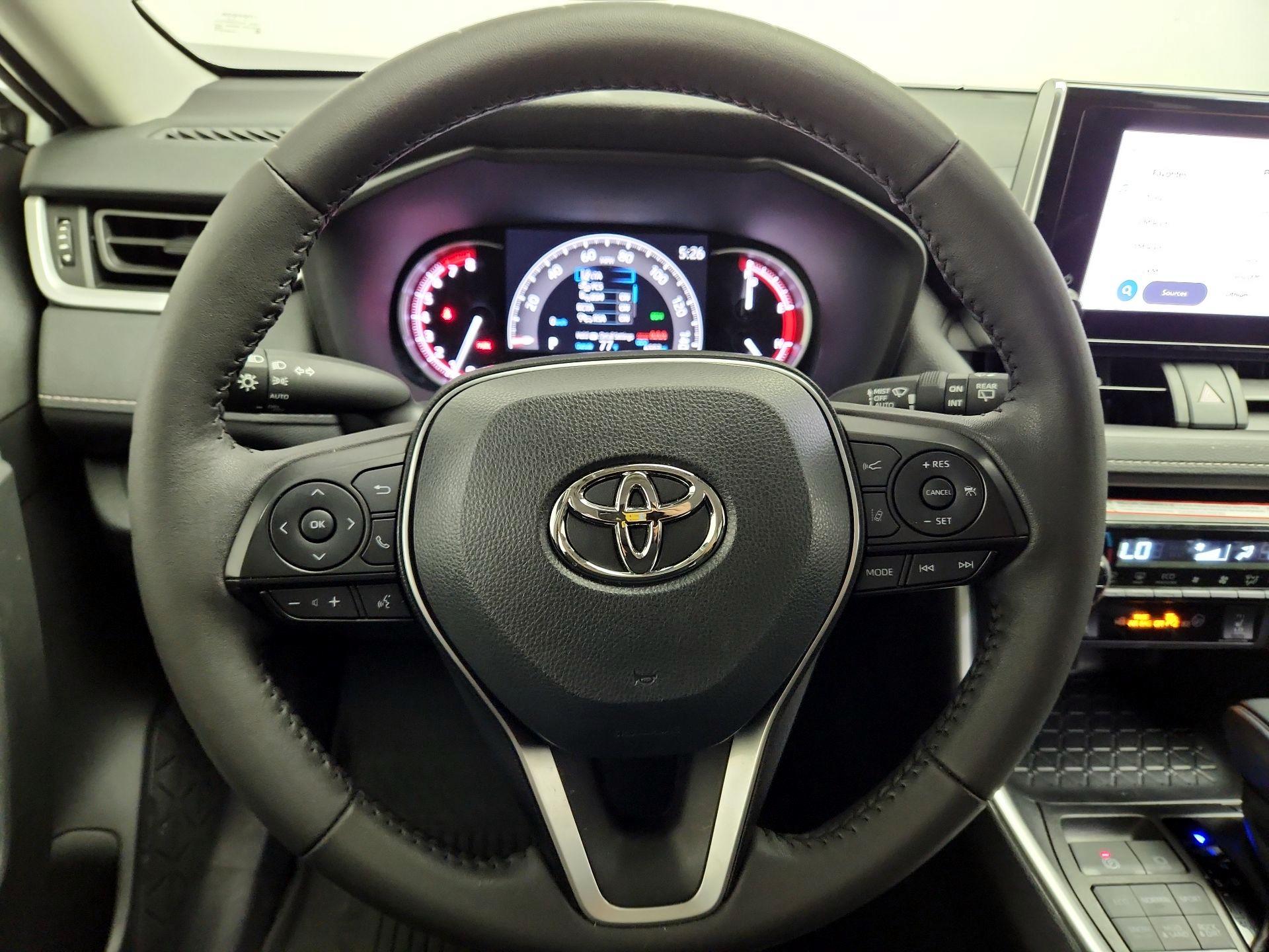 Thumbnail: 2025 Toyota RAV4 - 10