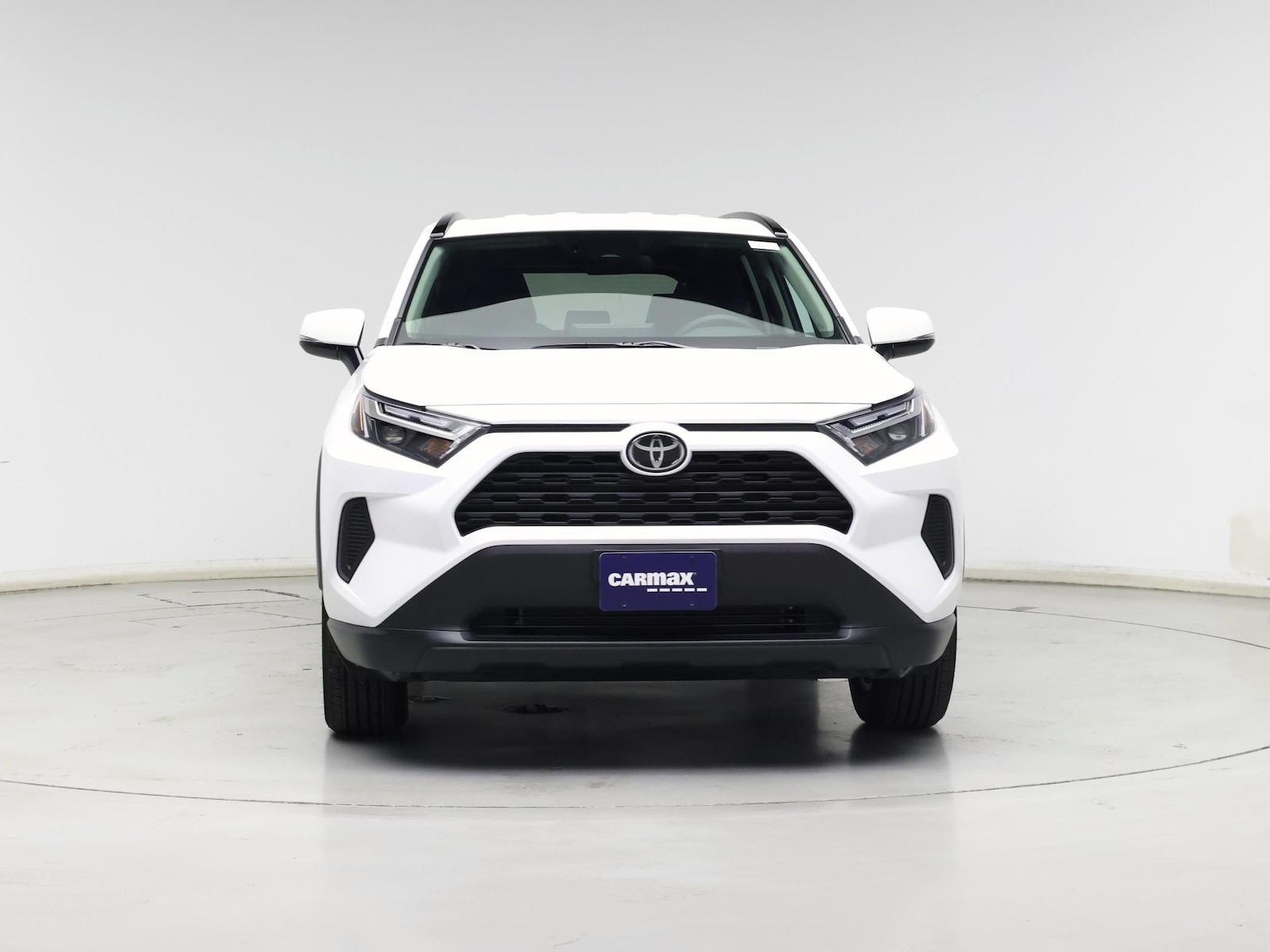 2025 Toyota RAV4 XLE - Photo 6