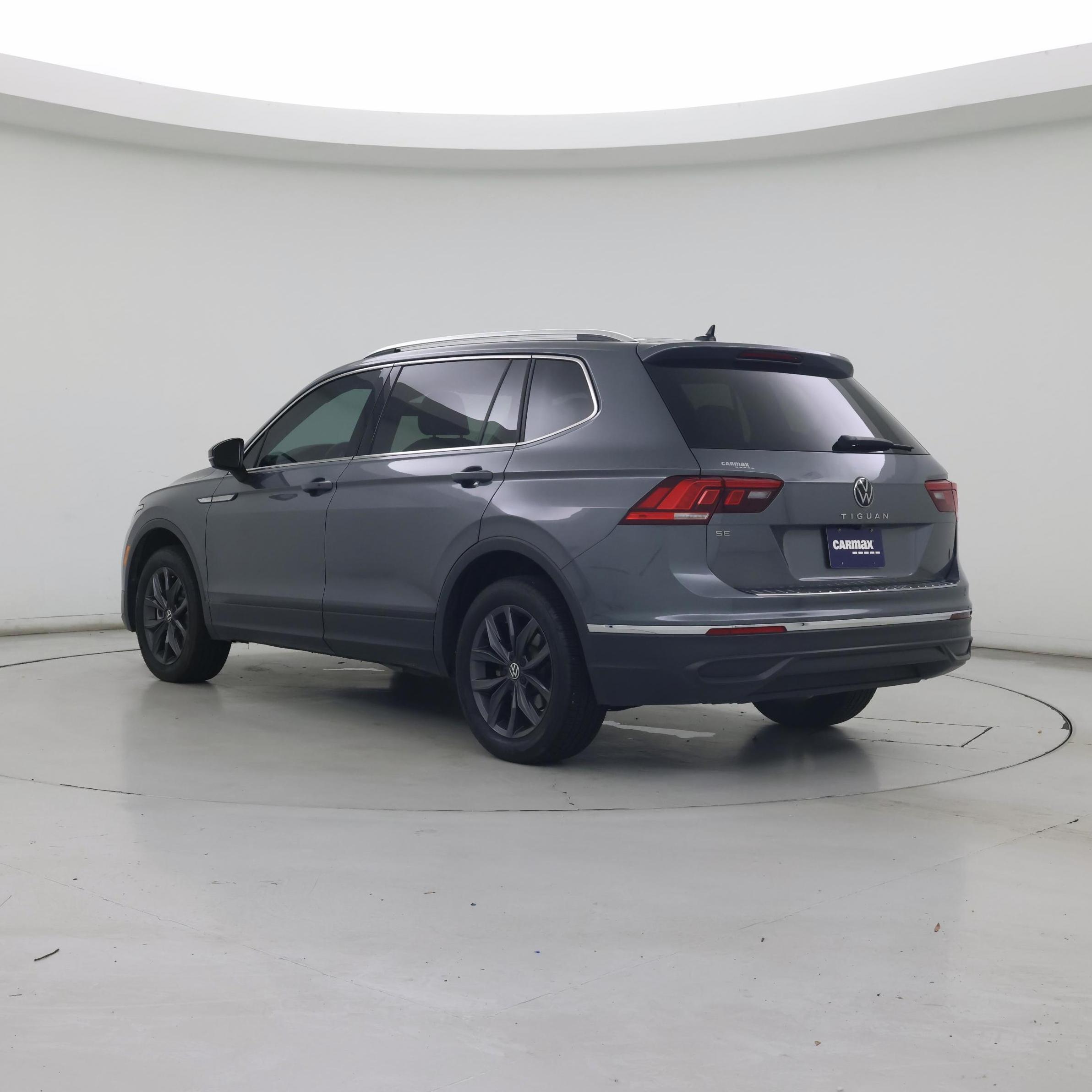 Thumbnail: 2023 Volkswagen Tiguan - 2