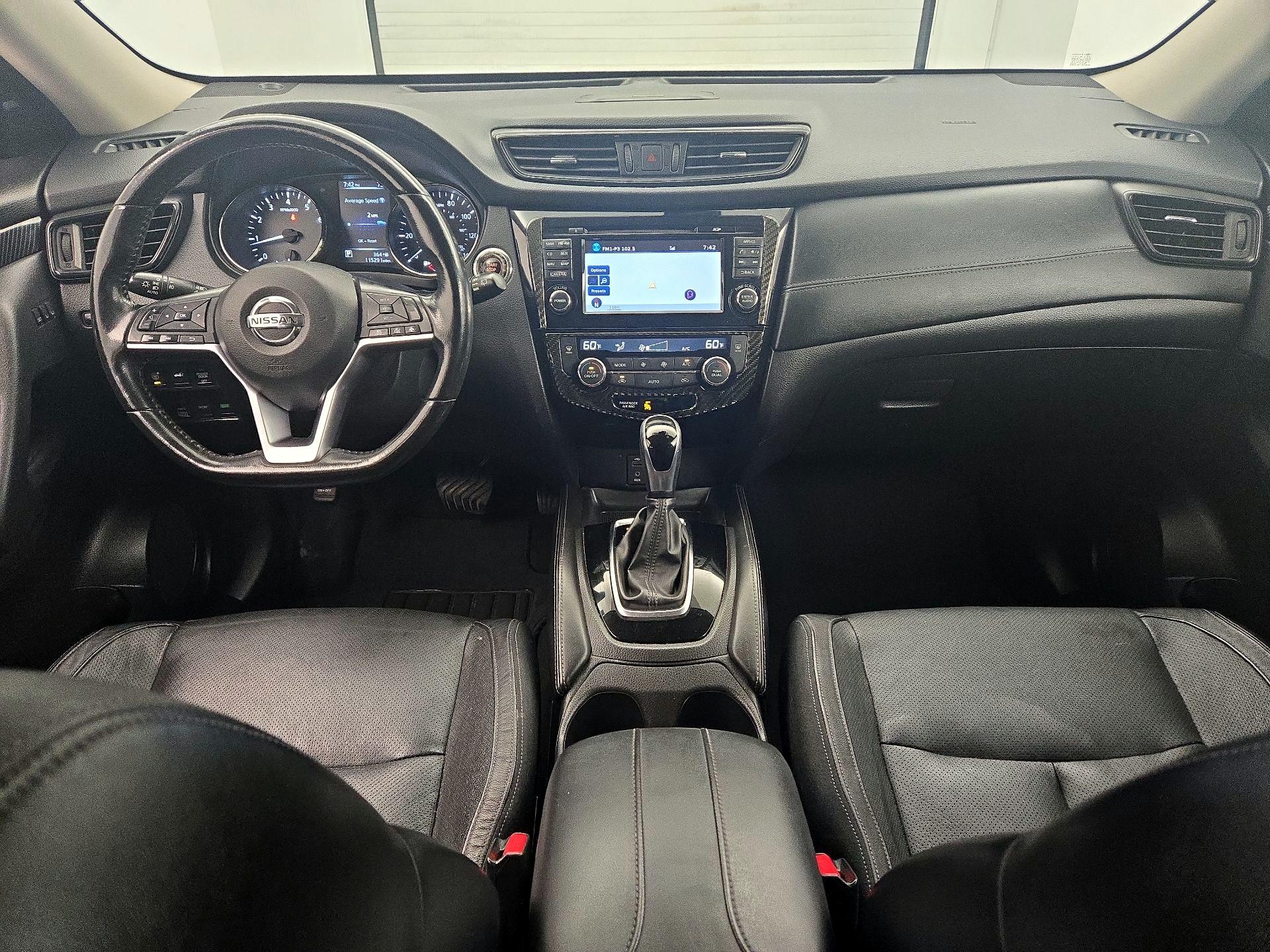 Thumbnail: 2017 Nissan Rogue - 9