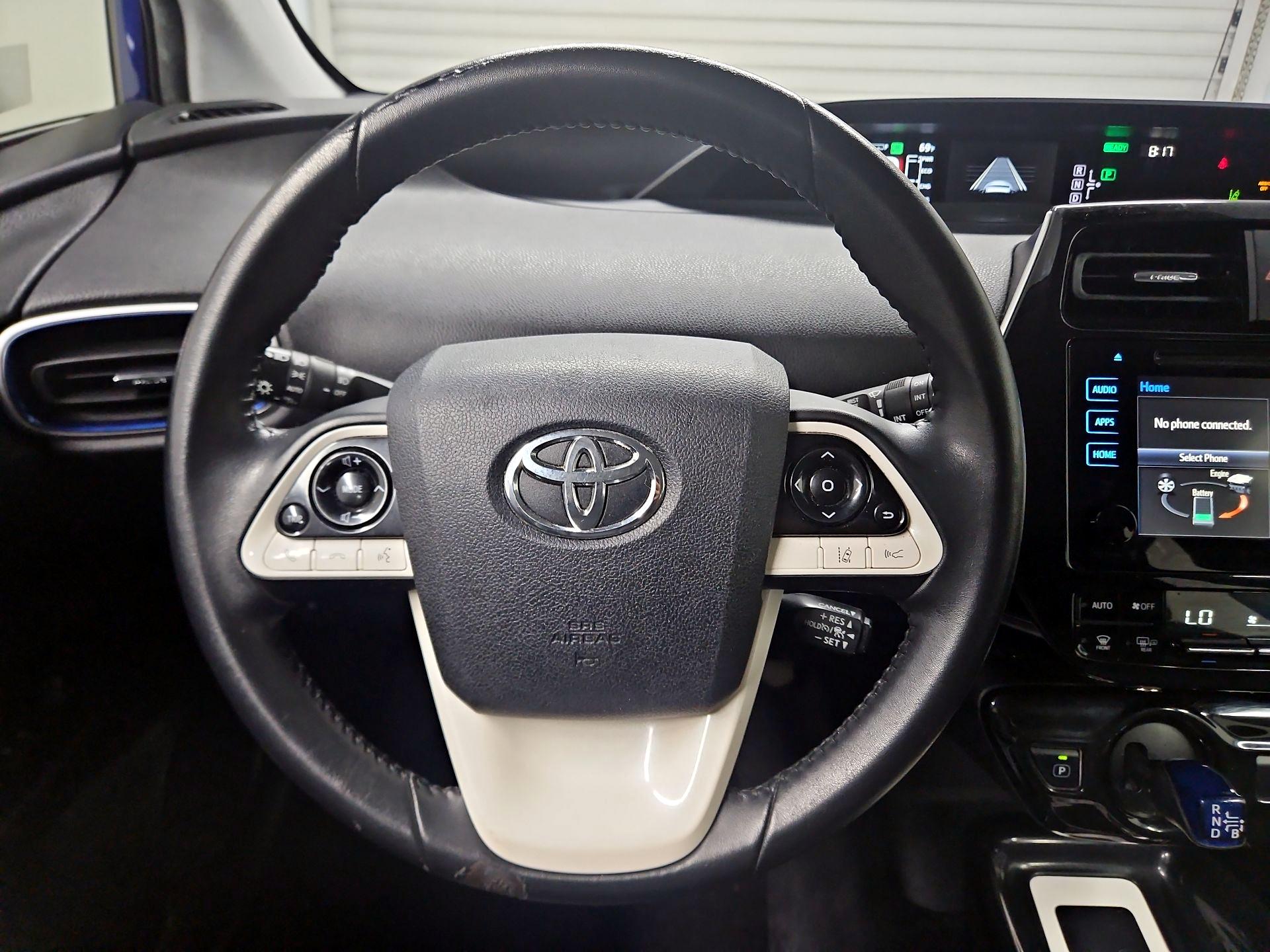 Thumbnail: 2016 Toyota Prius - 10