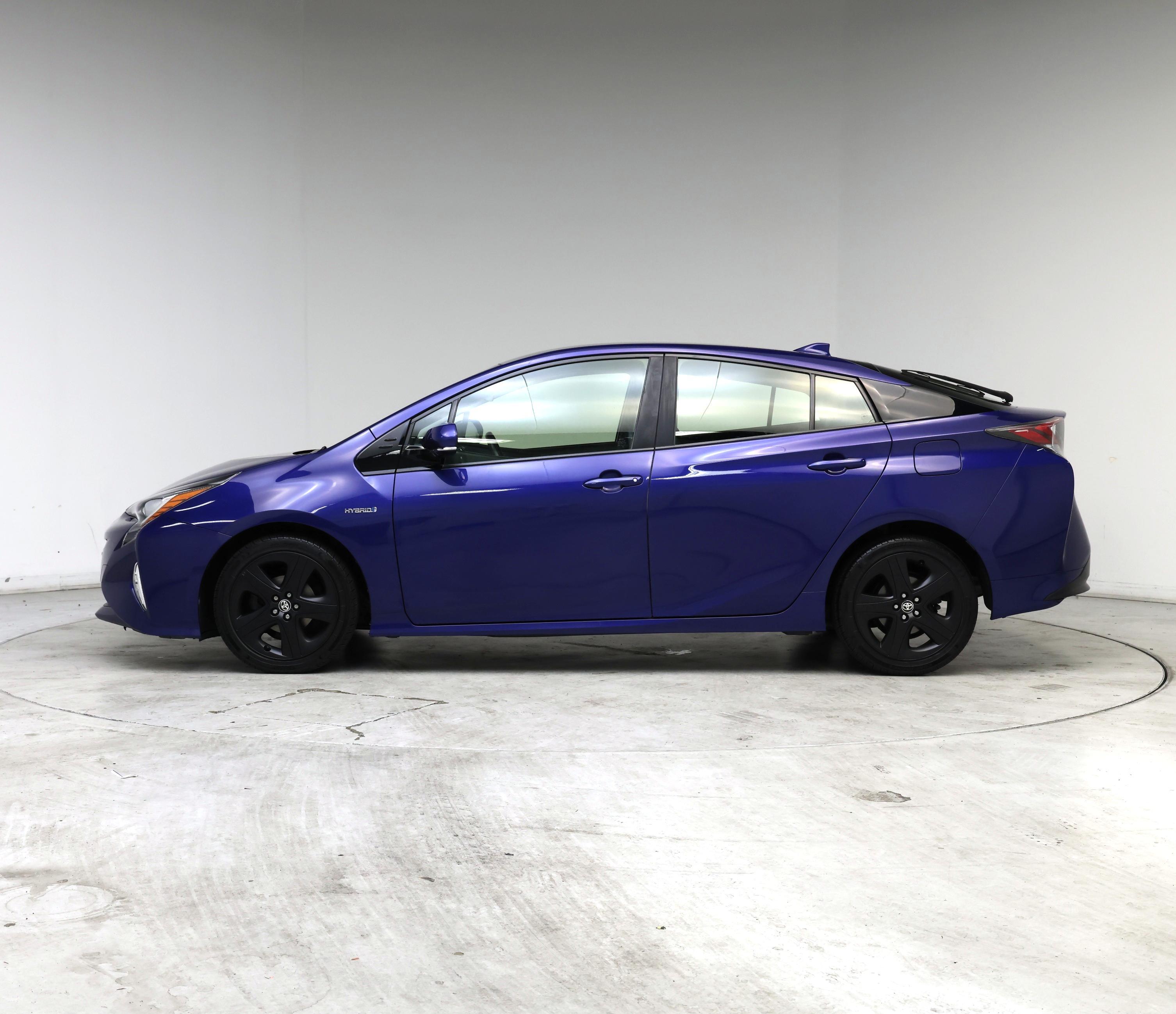 Thumbnail: 2016 Toyota Prius - 3