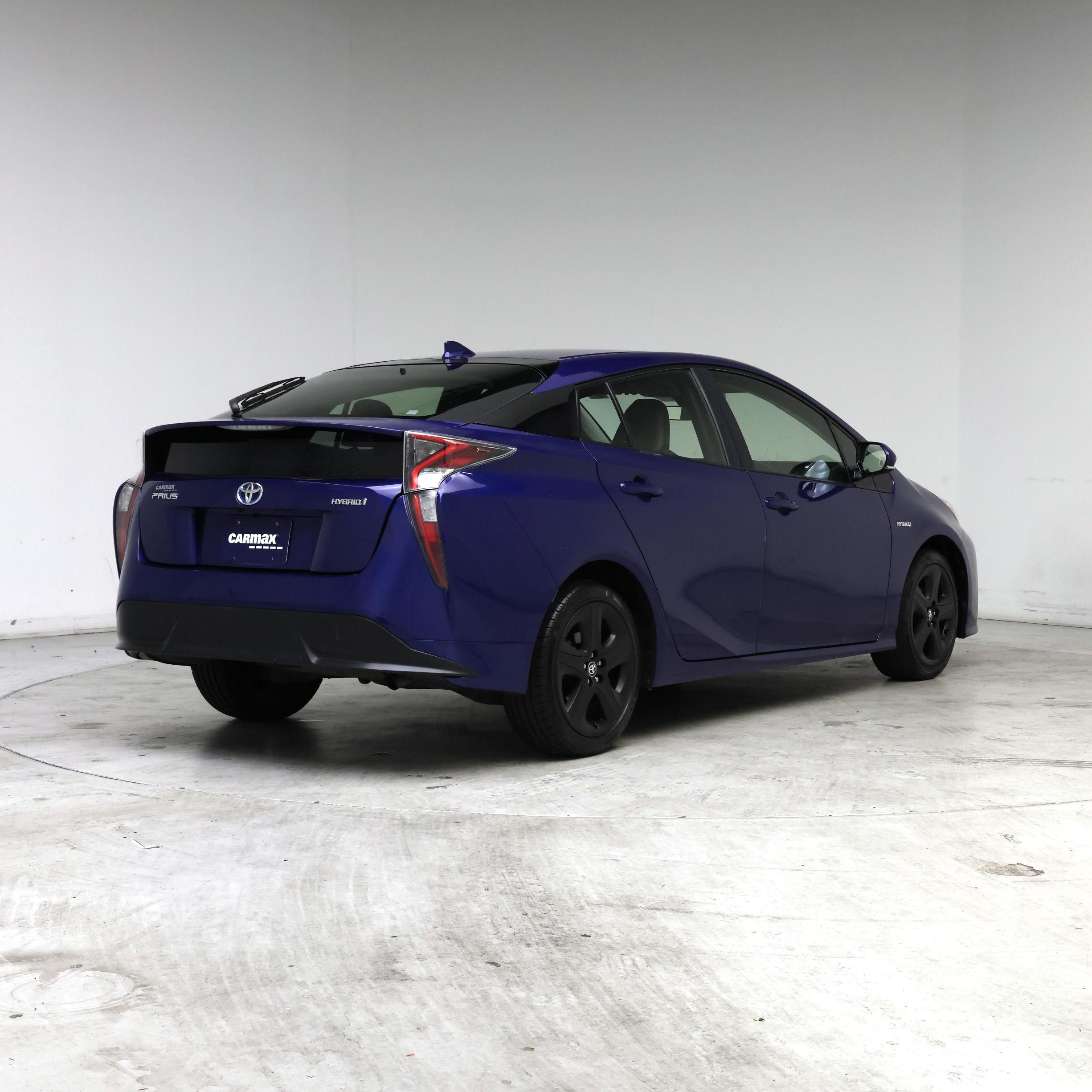 Thumbnail: 2016 Toyota Prius - 8