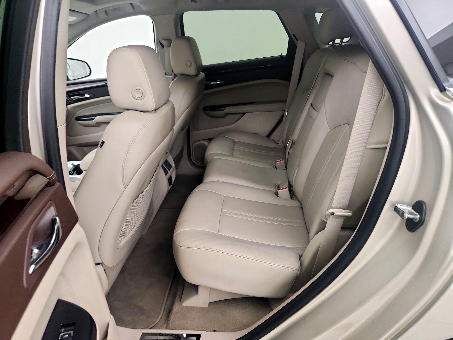 Thumbnail: 2015 Cadillac SRX - 18
