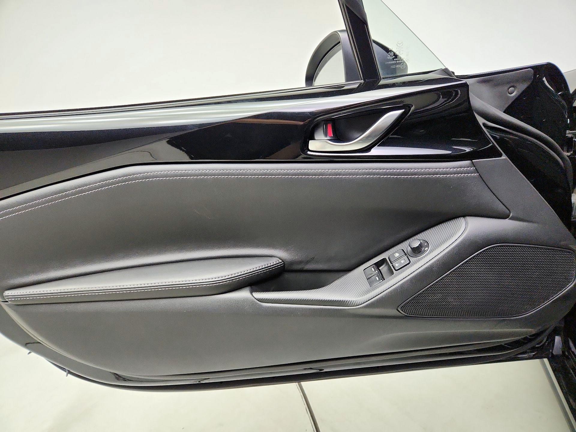 Thumbnail: 2024 Mazda MX-5 Miata - 10