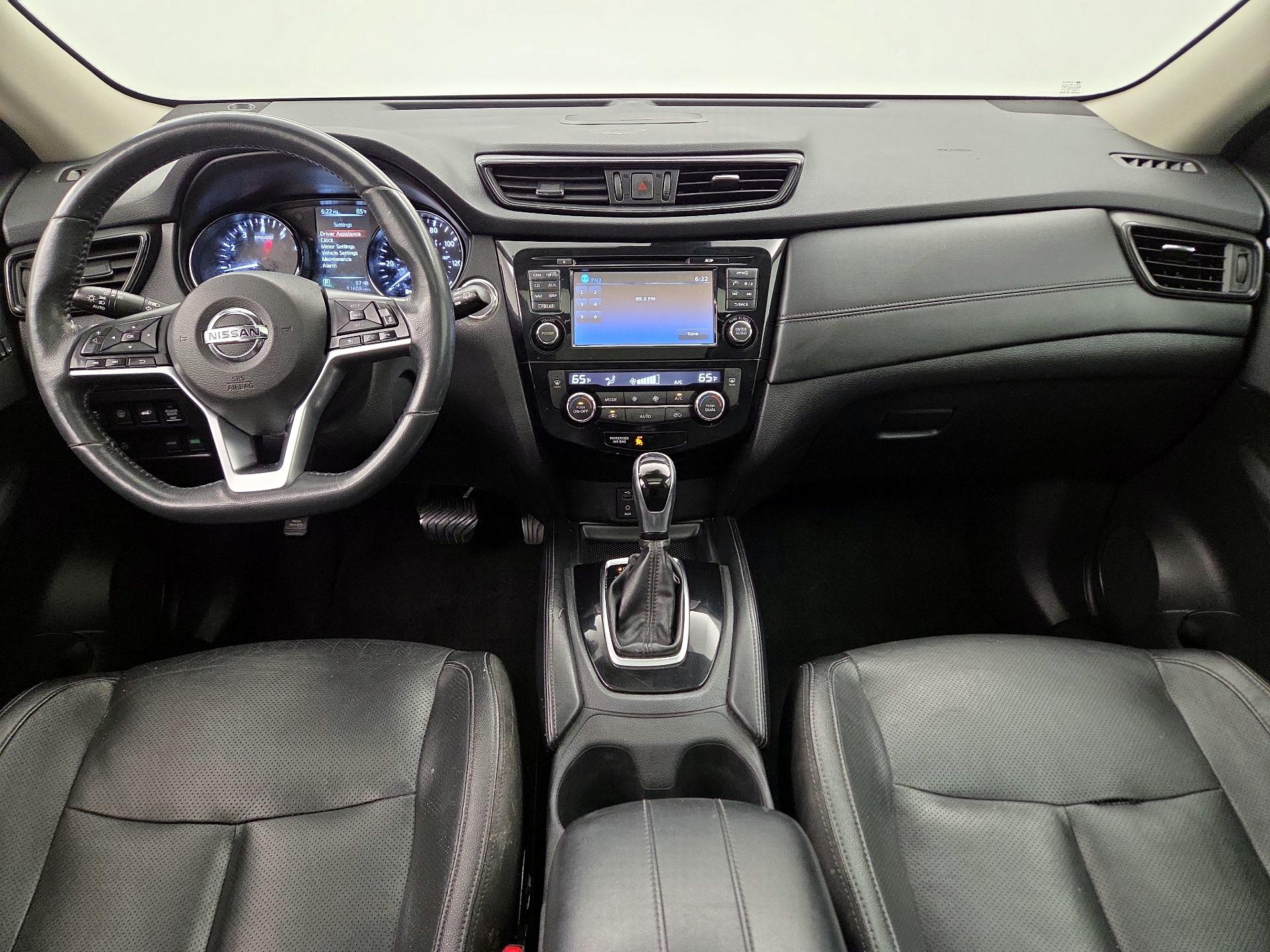 Thumbnail: 2017 Nissan Rogue - 9