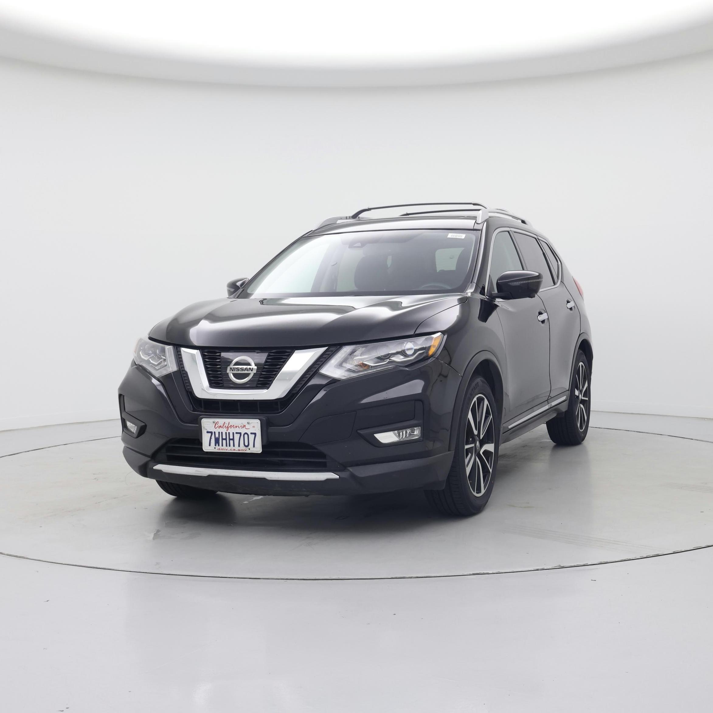 Thumbnail: 2017 Nissan Rogue - 4
