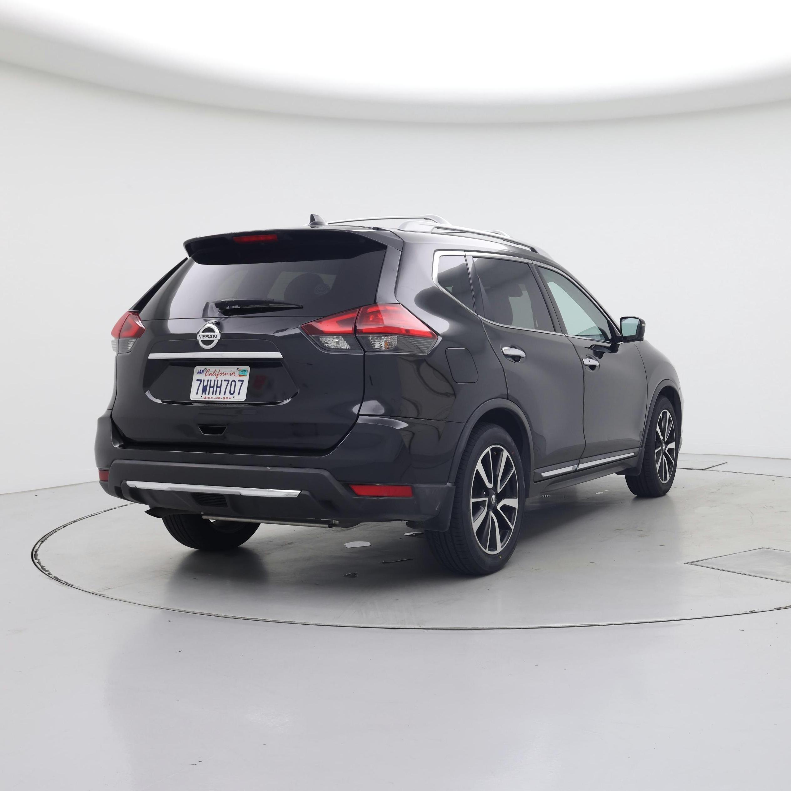 Thumbnail: 2017 Nissan Rogue - 8