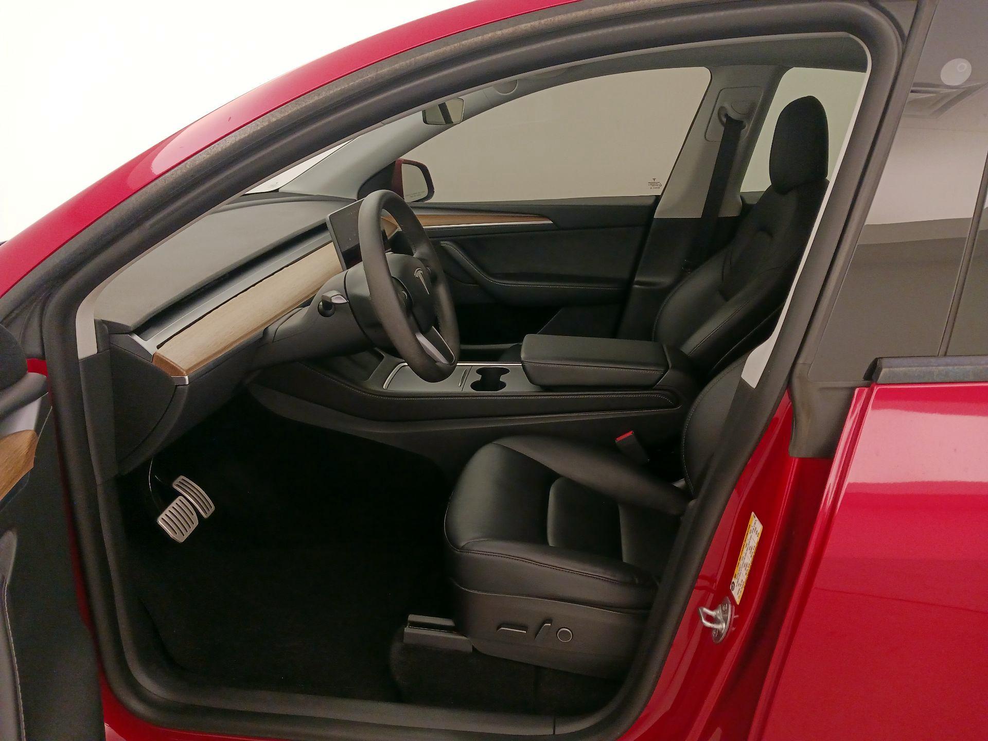 Thumbnail: 2022 Tesla Model Y - 11