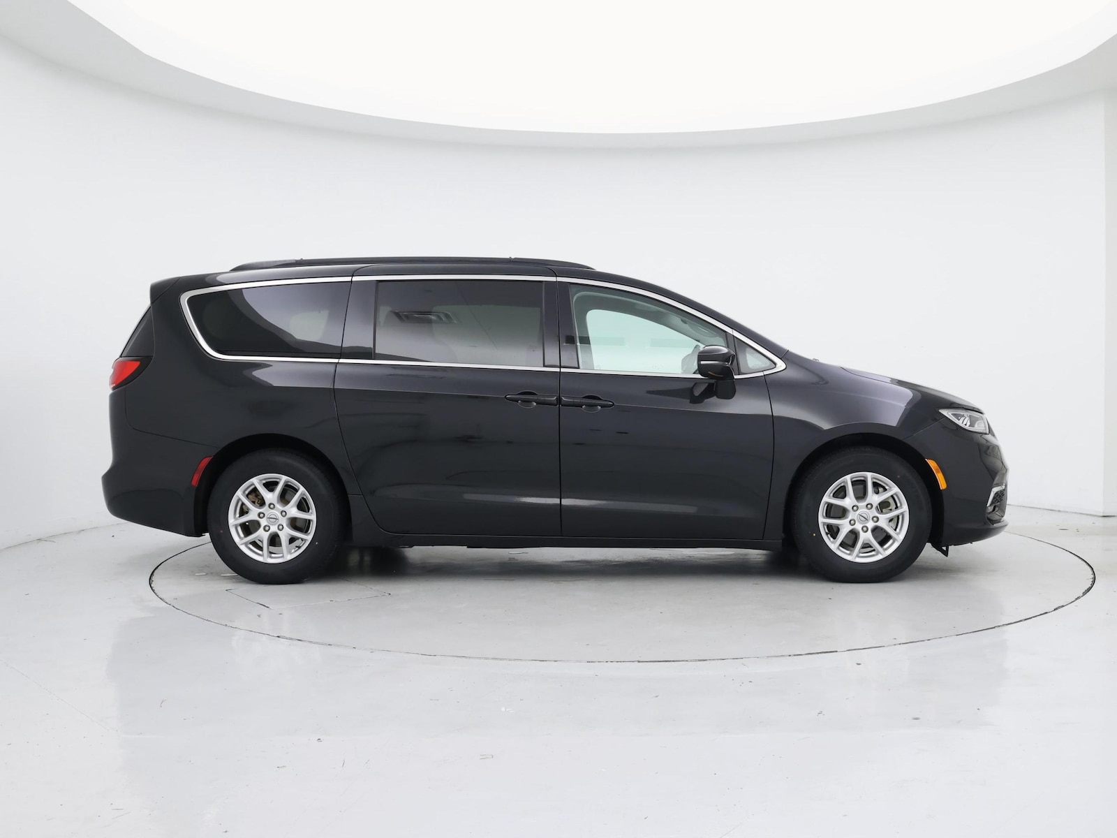 2022 Chrysler Pacifica Touring L - Photo 8