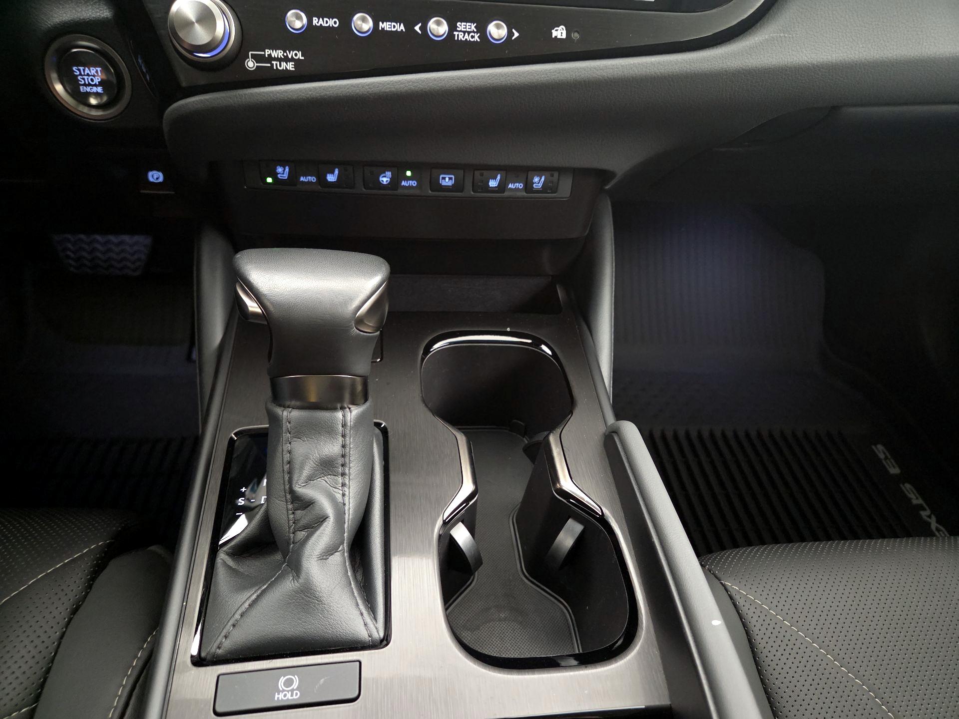 Thumbnail: 2024 Lexus ES - 15