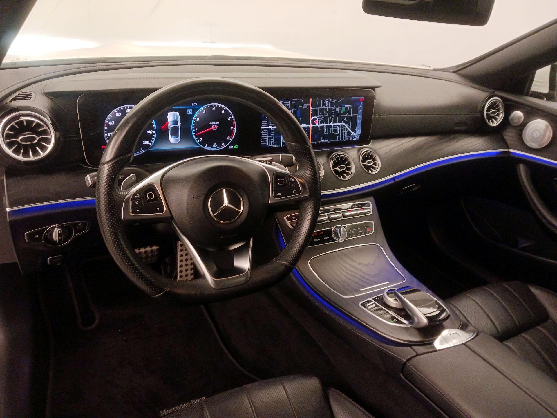 Thumbnail: 2018 Mercedes-Benz E-Class - 9