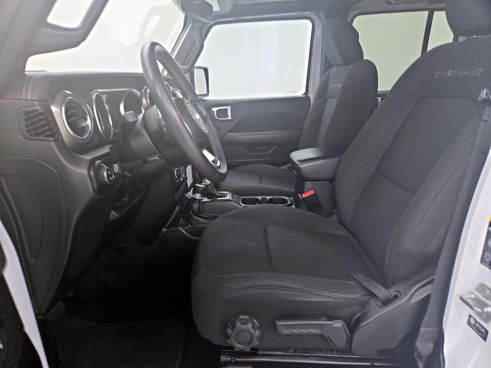 2023 Jeep Gladiator Overland - Photo 12