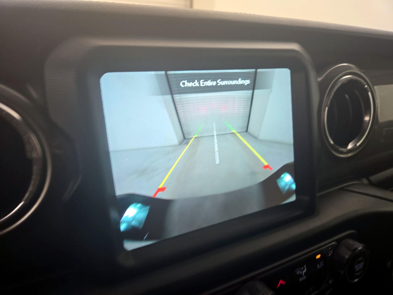 2023 Jeep Gladiator Overland - Photo 16