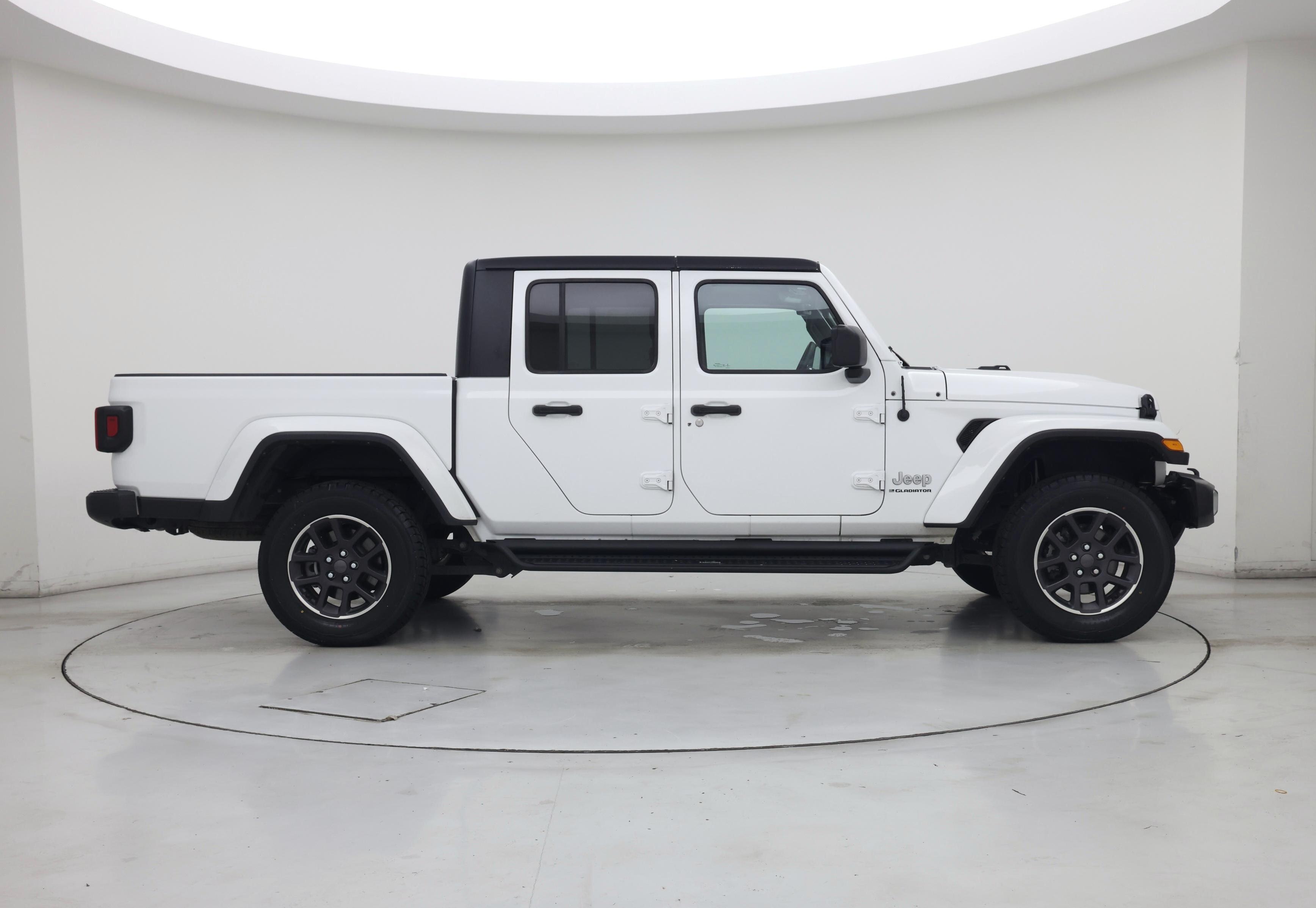 Thumbnail: 2023 Jeep Gladiator - 7