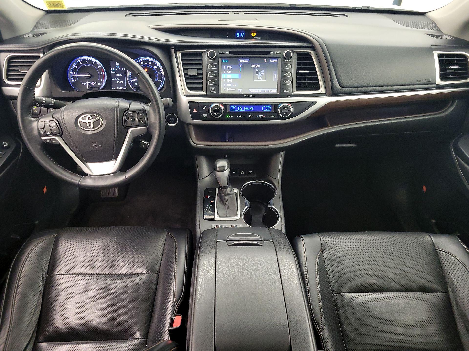 Thumbnail: 2015 Toyota Highlander - 9