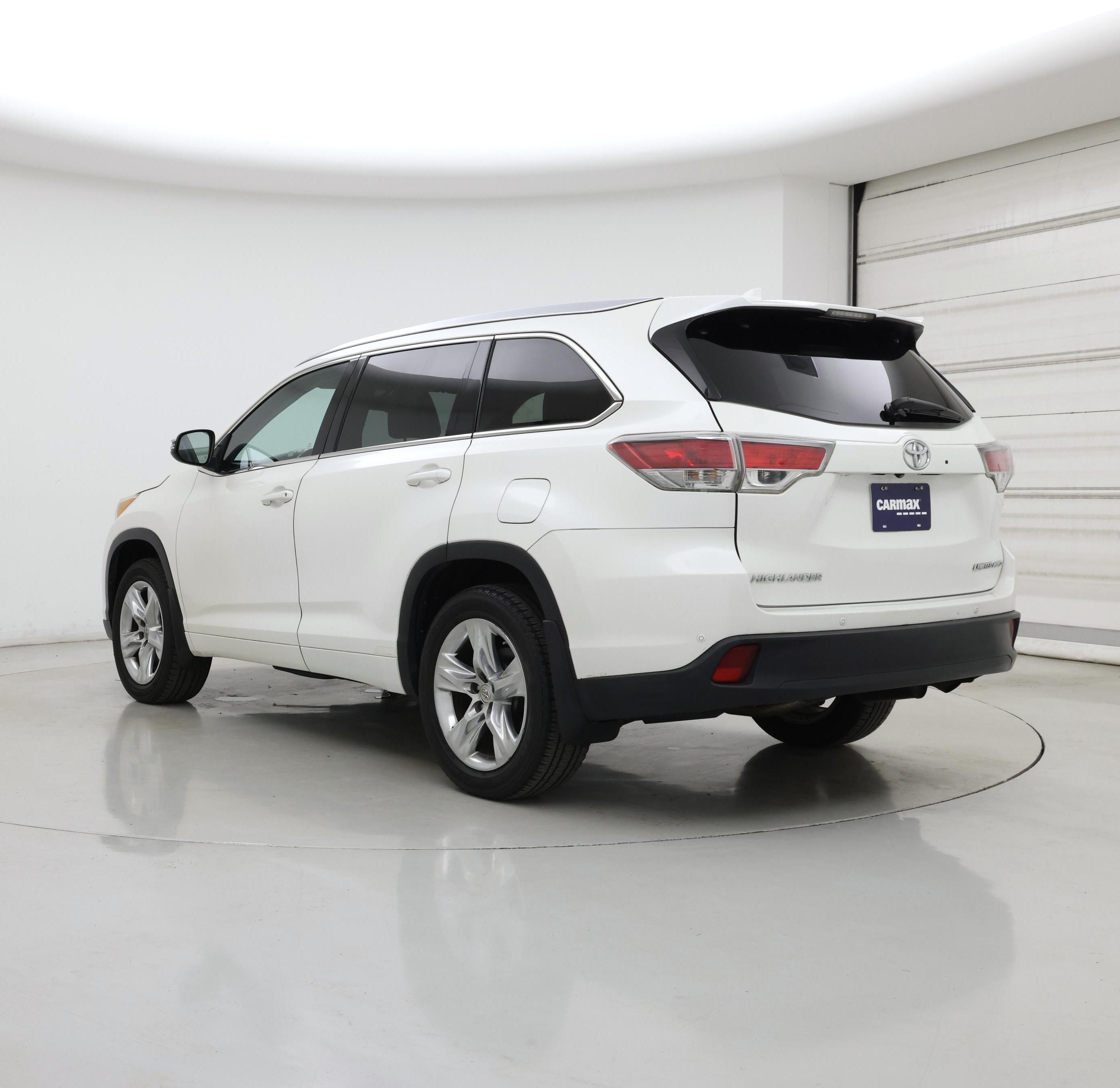 Thumbnail: 2015 Toyota Highlander - 2