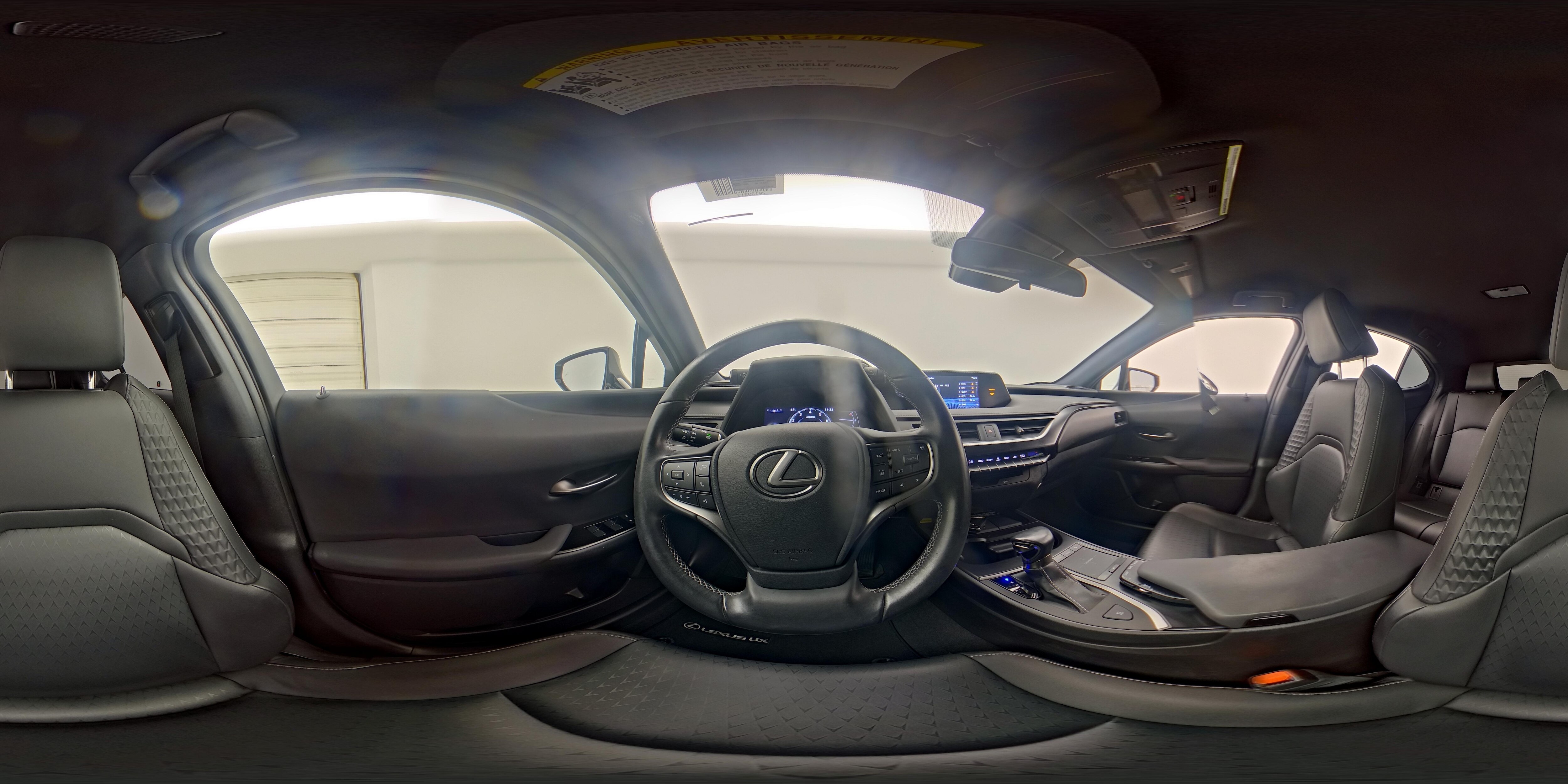 2022 Lexus UX 200 - Photo 24