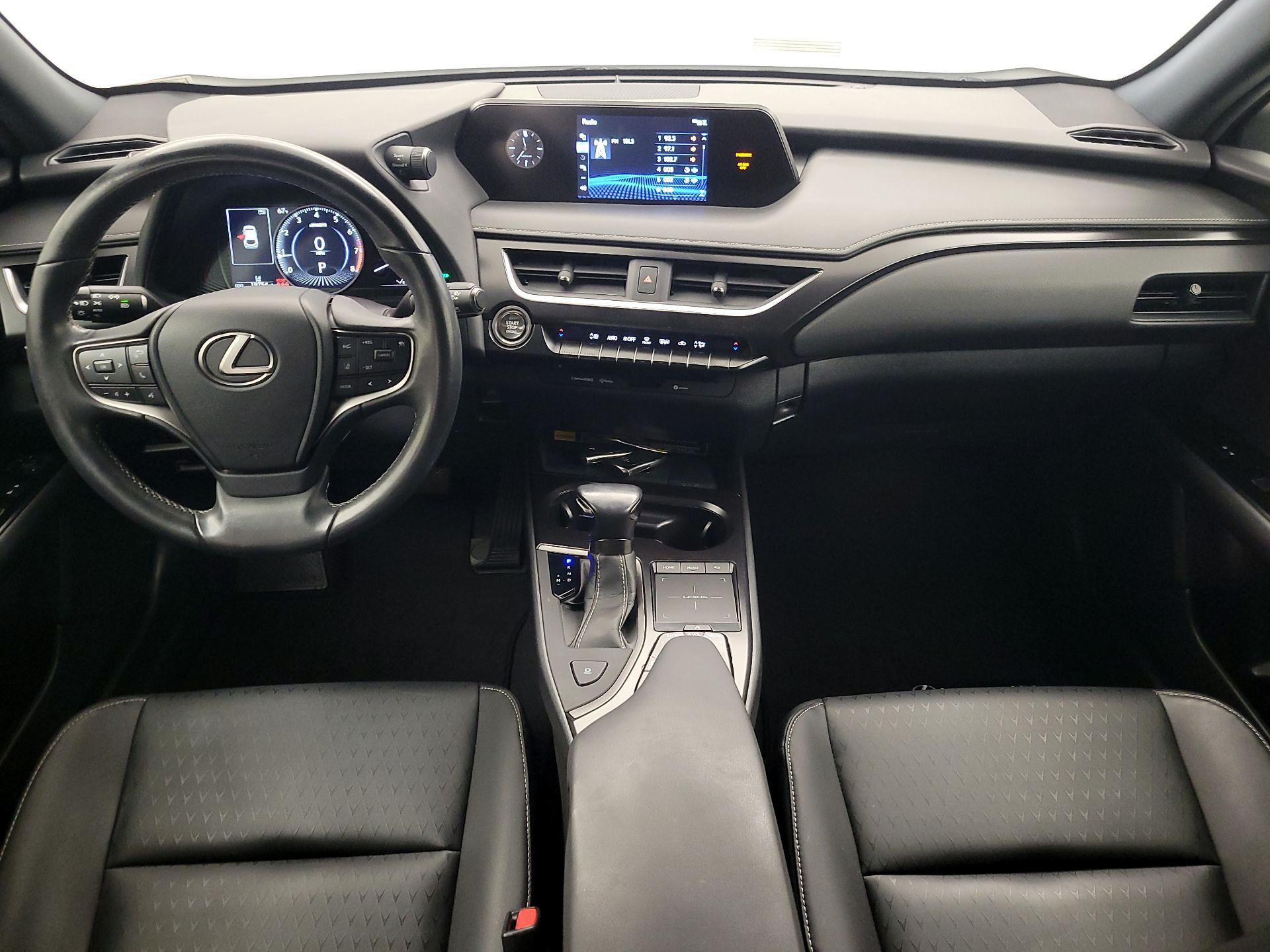 Thumbnail: 2022 Lexus UX - 9