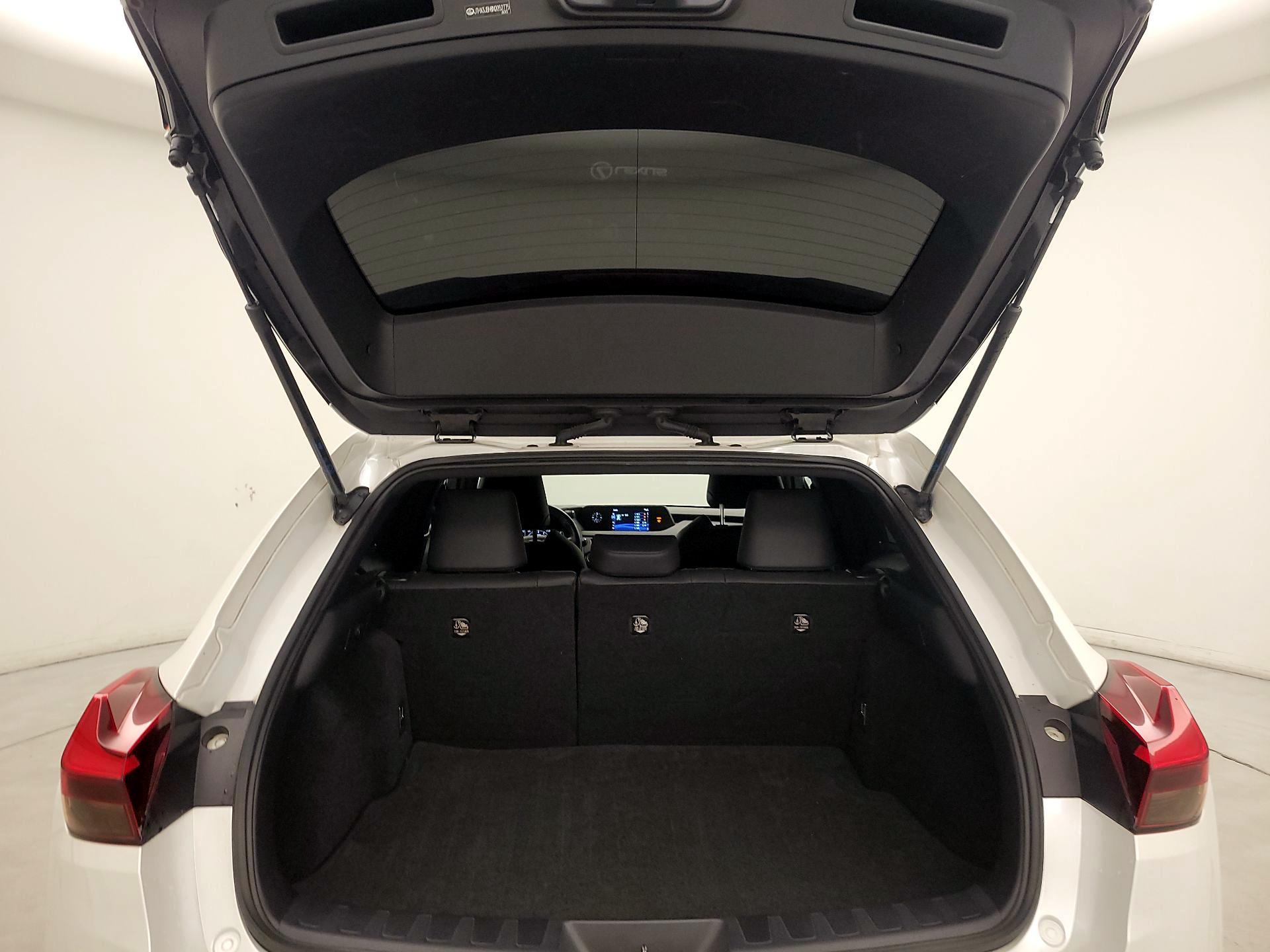 Thumbnail: 2022 Lexus UX - 18