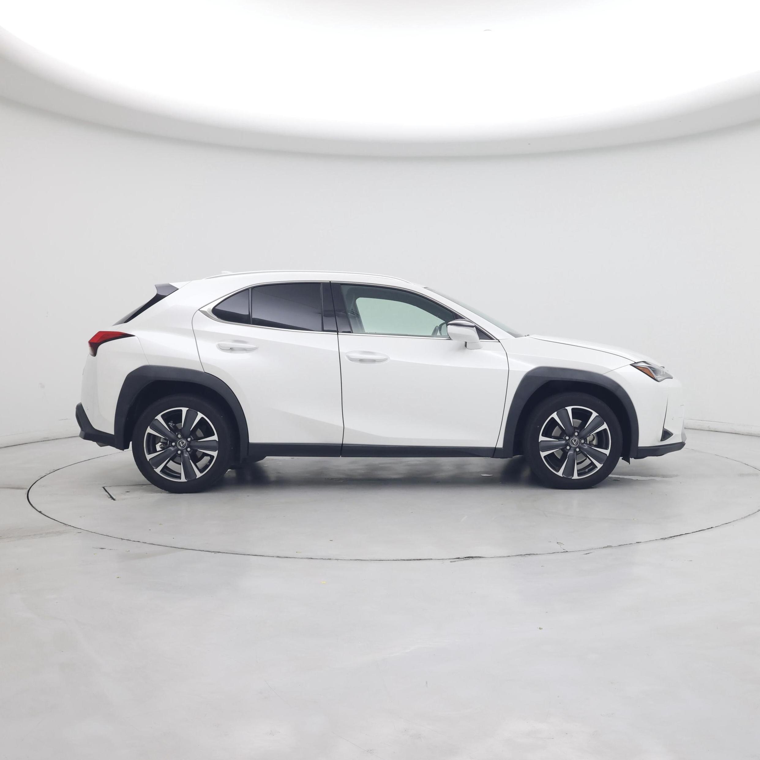 Thumbnail: 2022 Lexus UX - 7