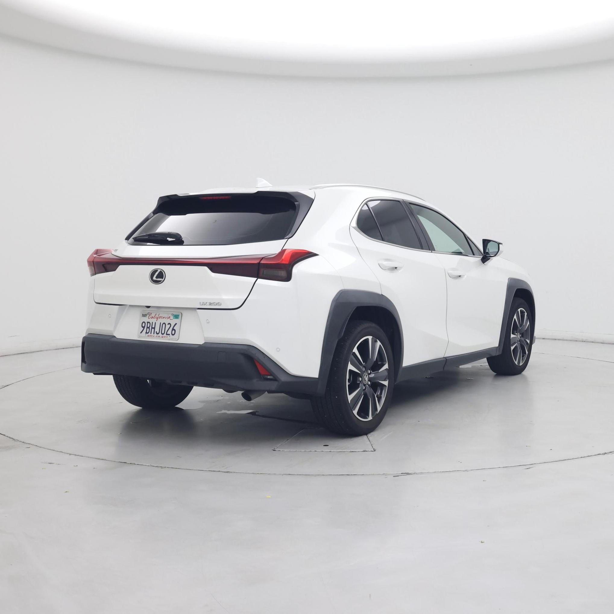 Thumbnail: 2022 Lexus UX - 8