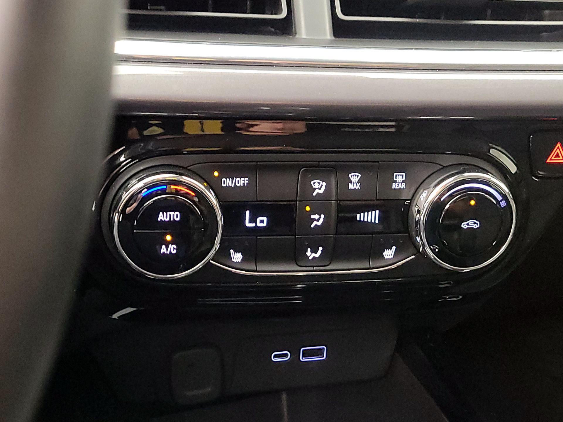 Thumbnail: 2025 Chevrolet Trax - 16