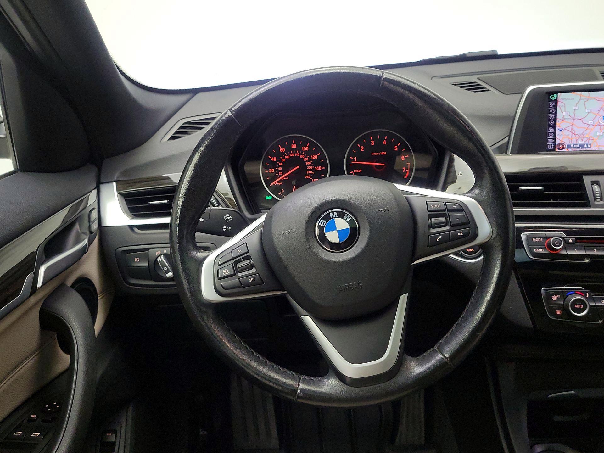 Thumbnail: 2017 BMW X1 - 10