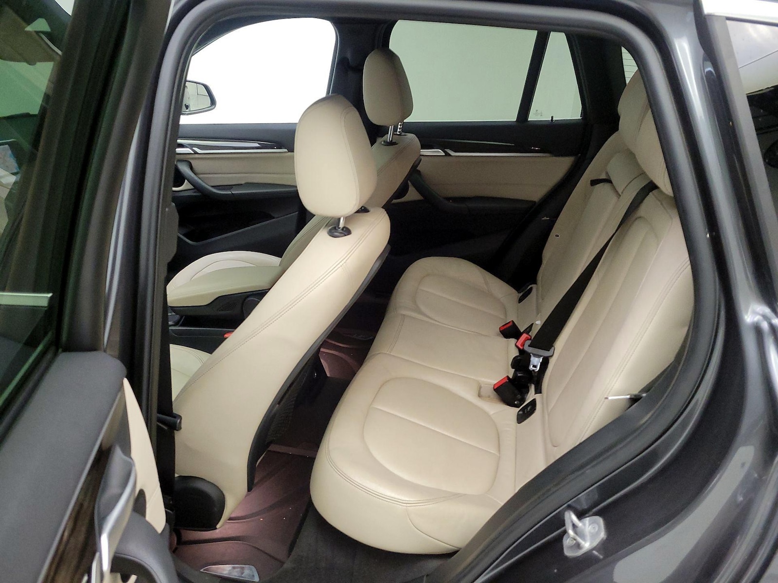 2017 BMW X1 28i - Photo 22