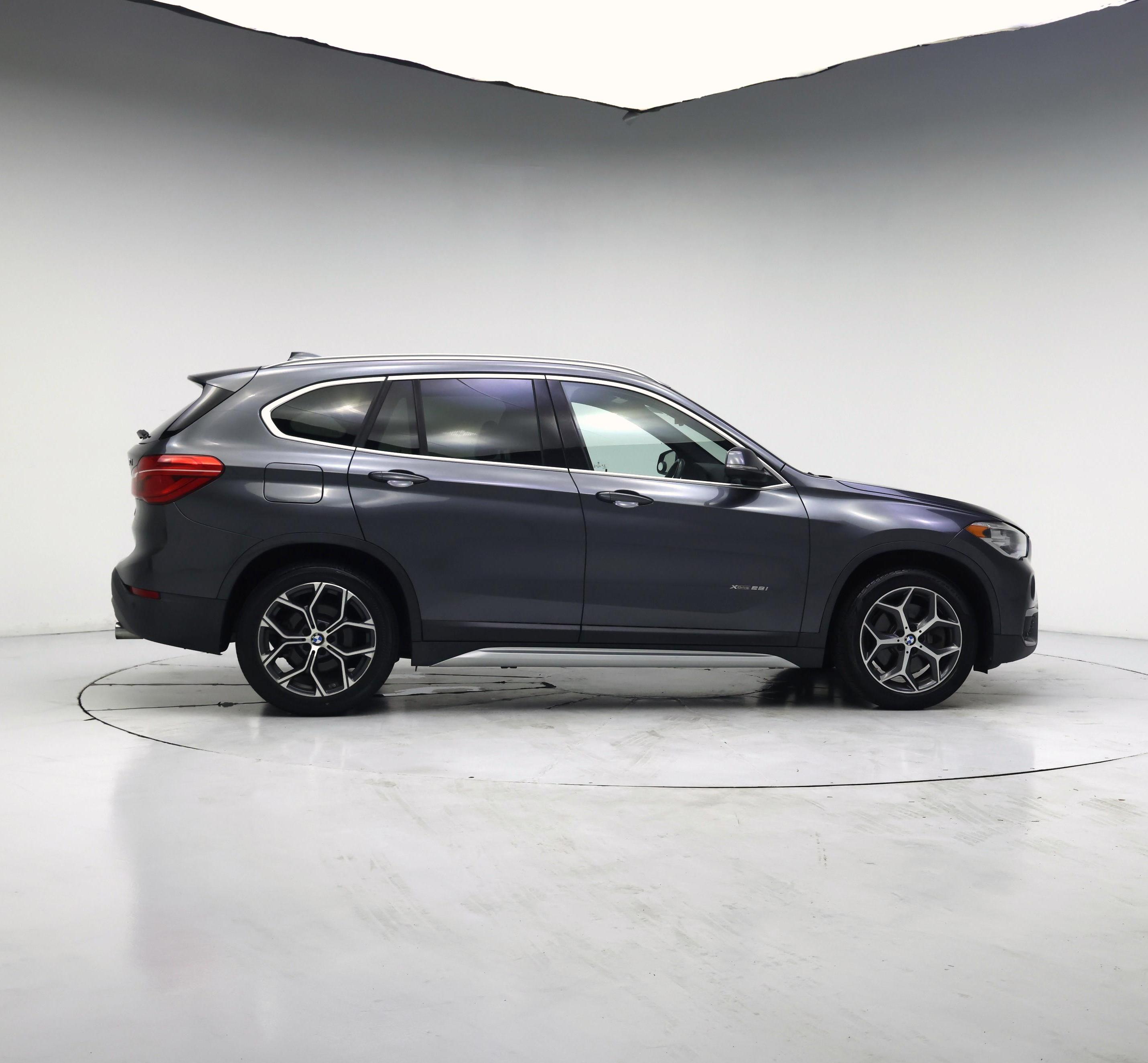 Thumbnail: 2017 BMW X1 - 7