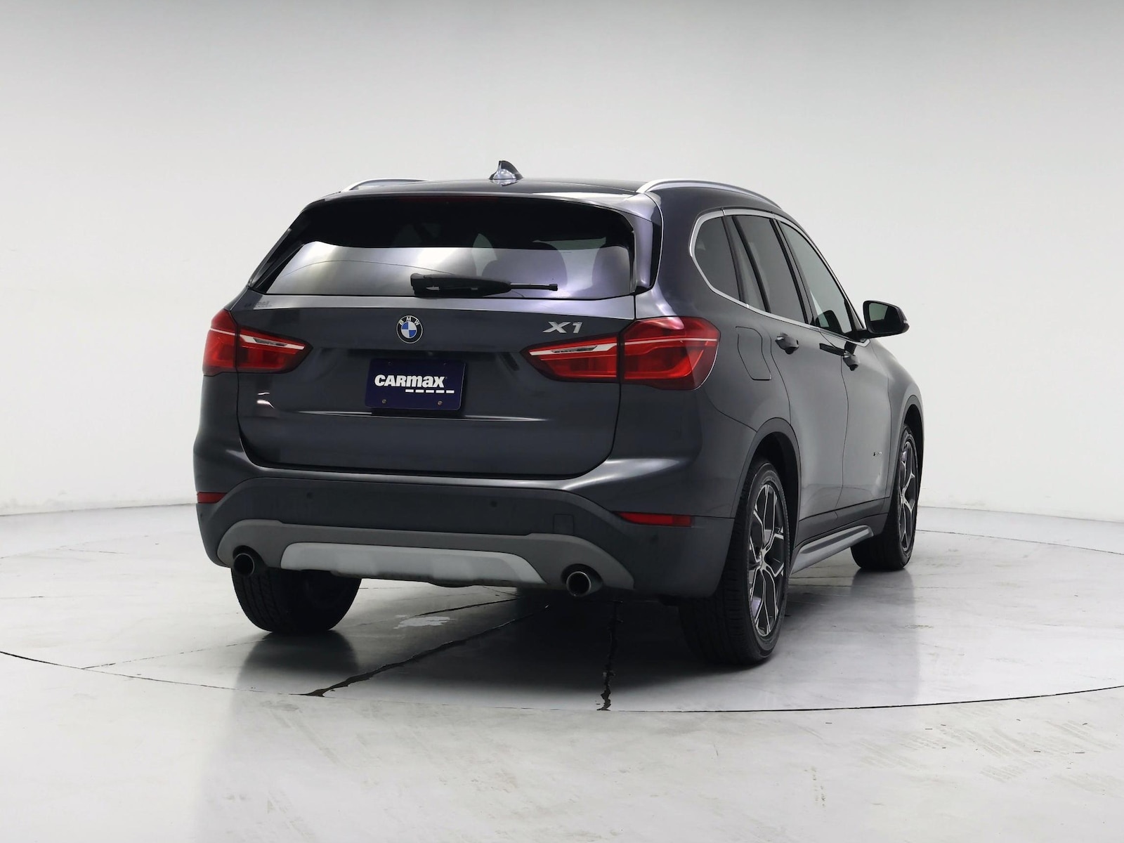 2017 BMW X1 28i - Photo 9