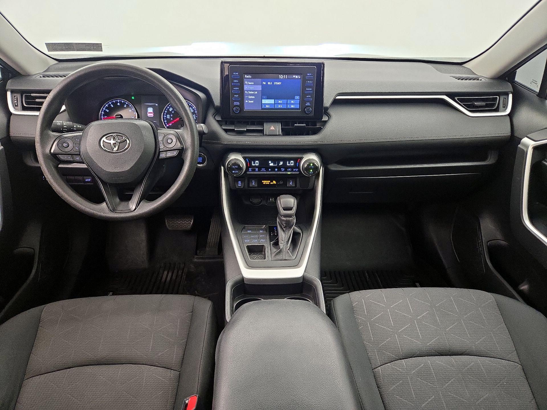 Thumbnail: 2019 Toyota RAV4 - 9
