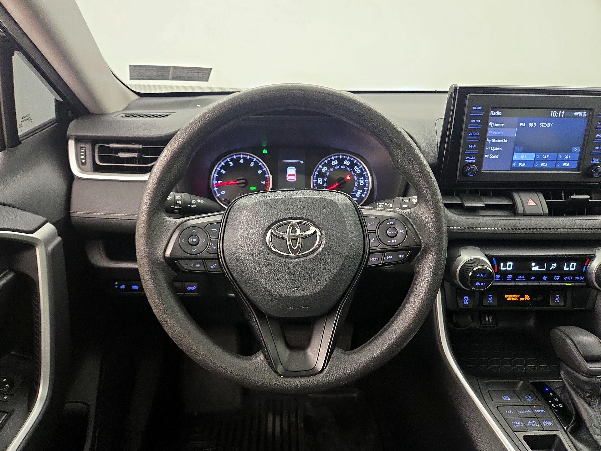 Thumbnail: 2019 Toyota RAV4 - 10