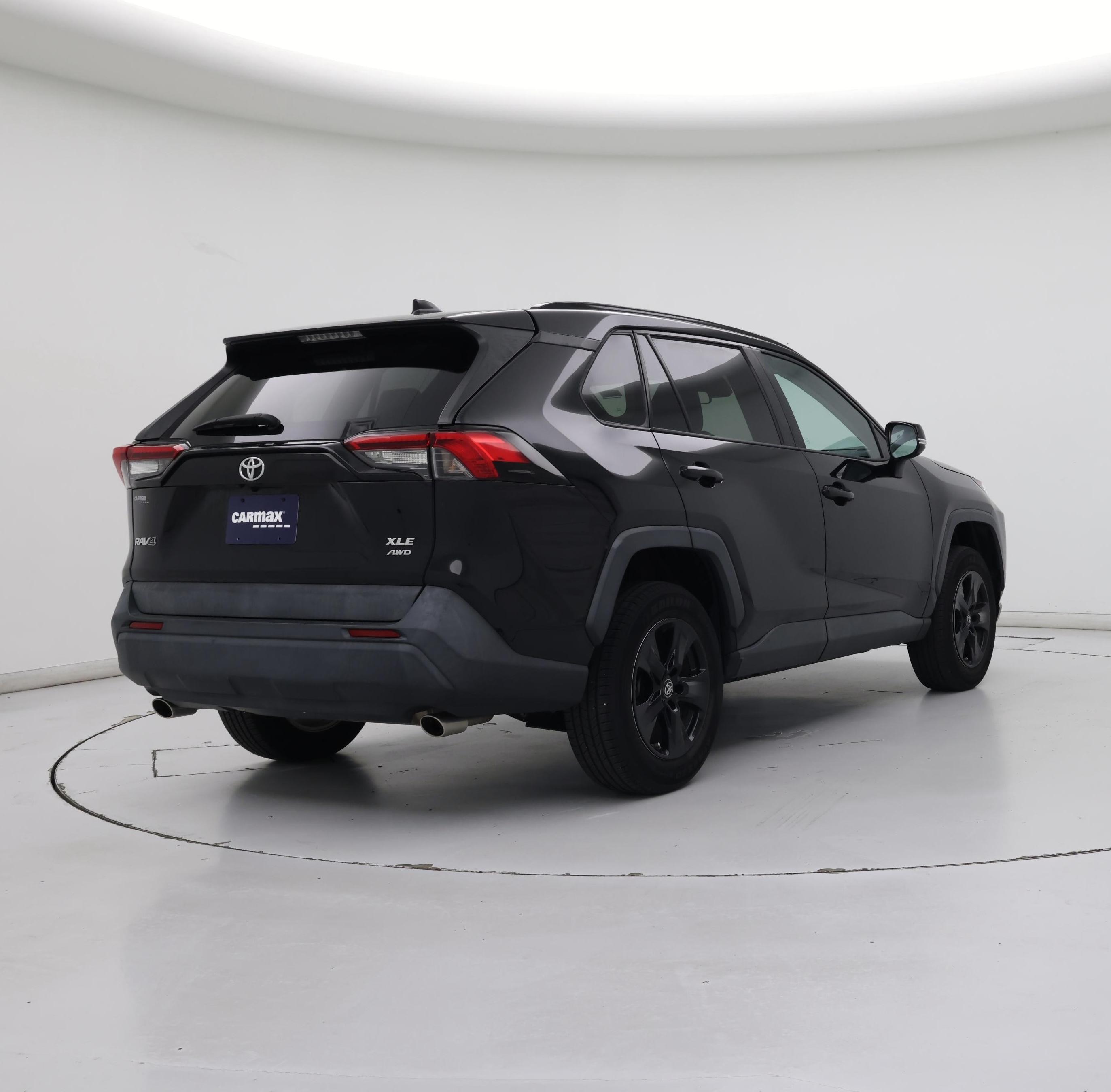 Thumbnail: 2019 Toyota RAV4 - 8