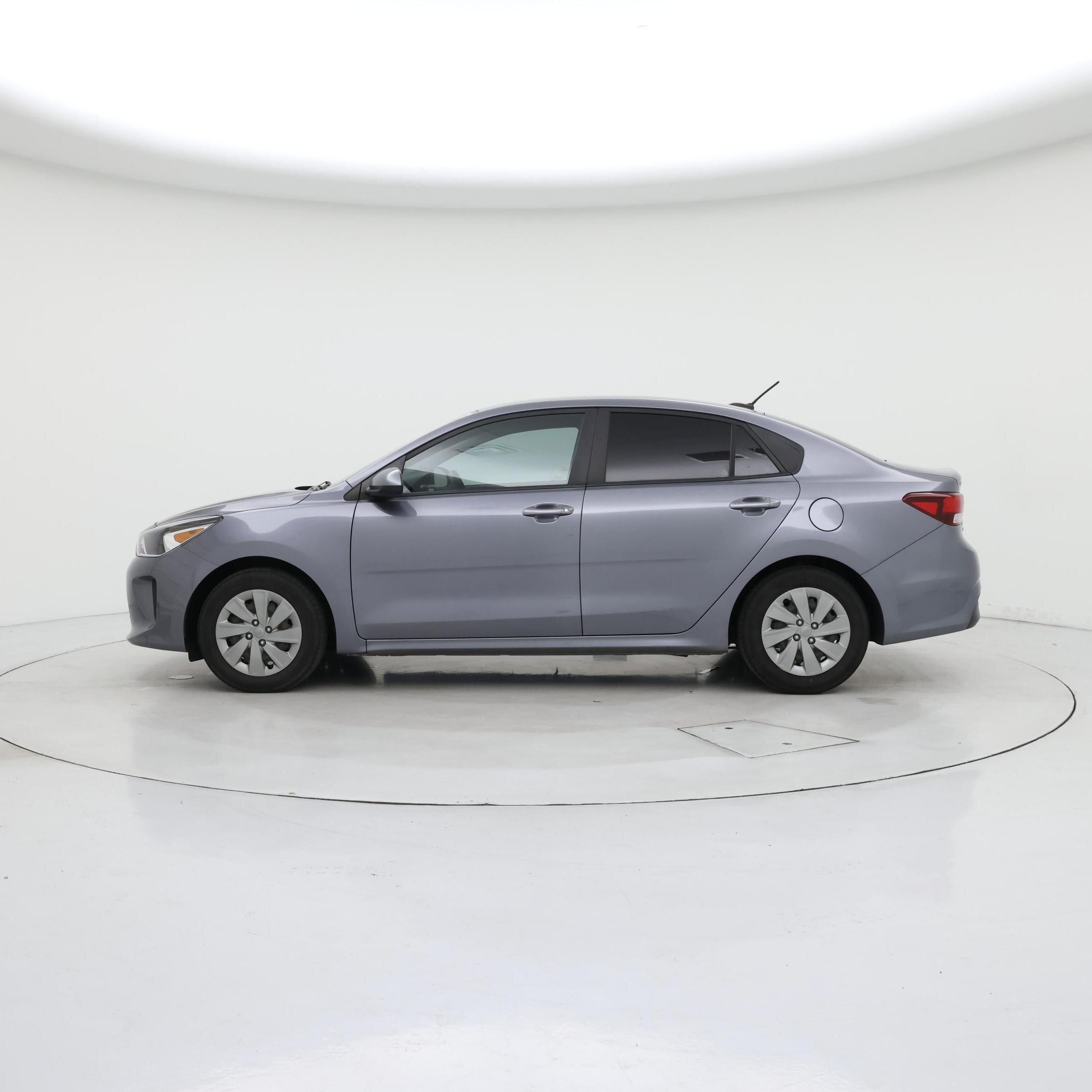 Thumbnail: 2020 Kia Rio - 3