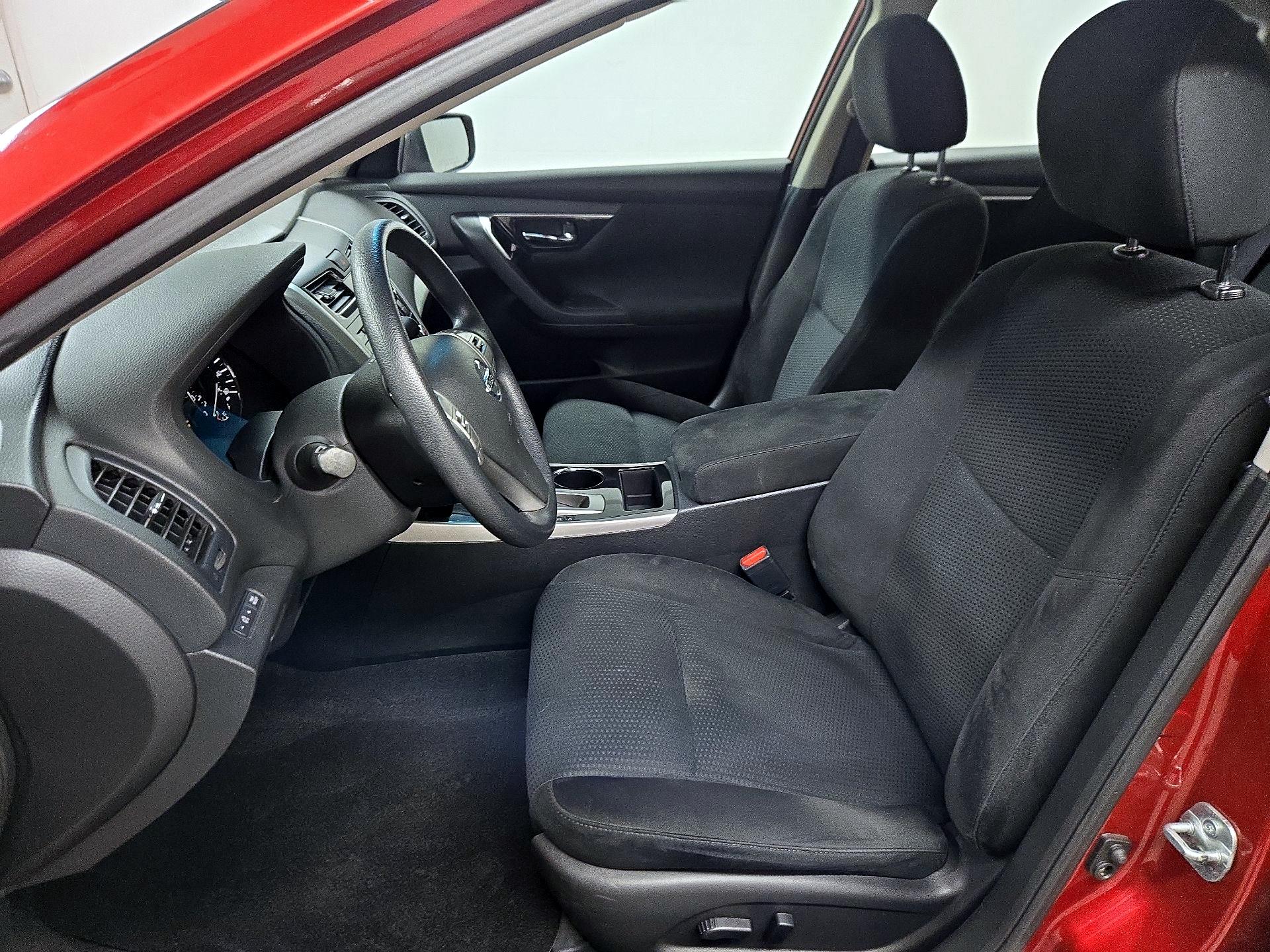 Thumbnail: 2014 Nissan Altima - 11