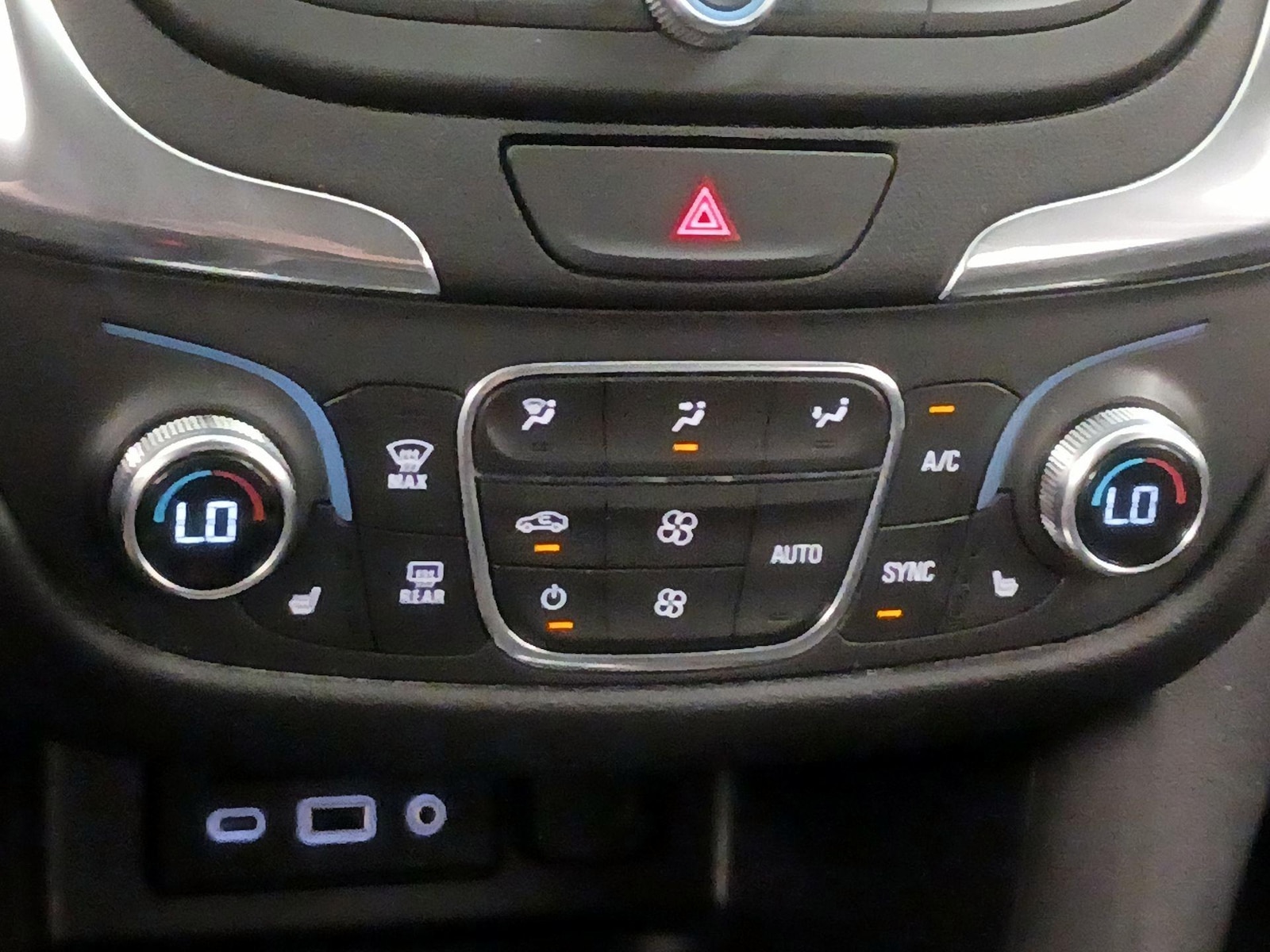 2020 Chevrolet Equinox Premier - Photo 17