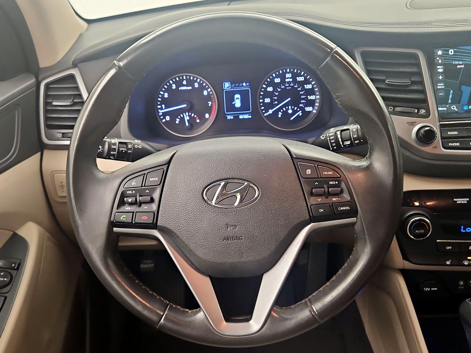 Thumbnail: 2016 Hyundai Tucson - 10
