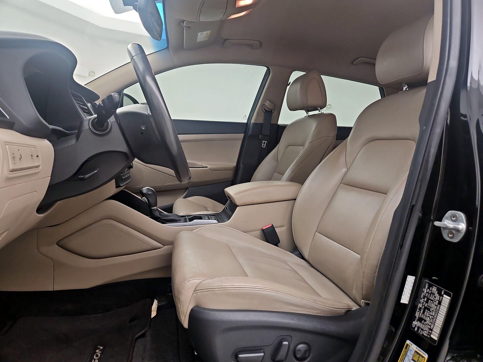 Thumbnail: 2016 Hyundai Tucson - 11