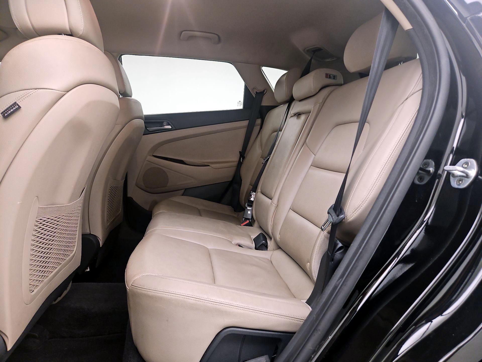 Thumbnail: 2016 Hyundai Tucson - 20