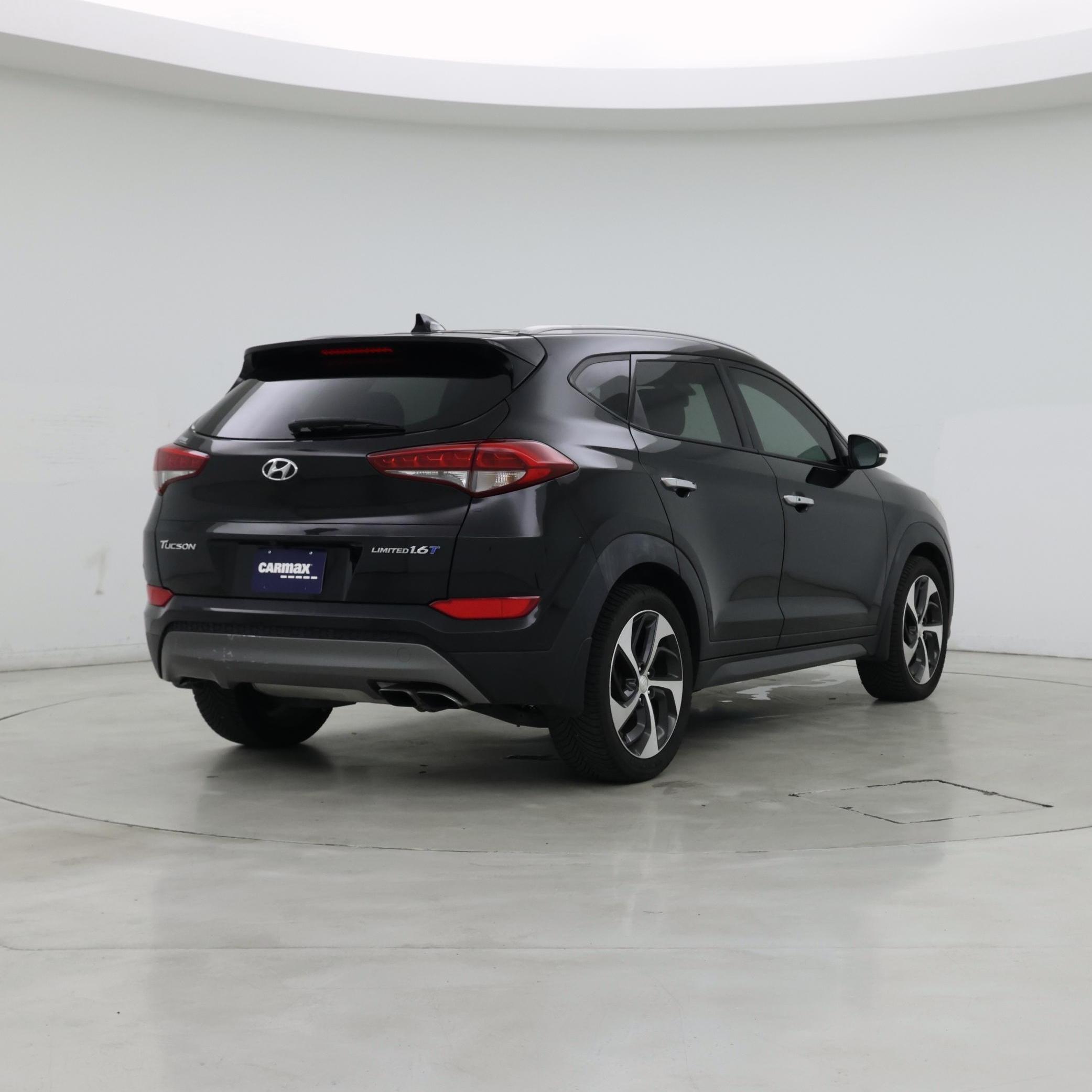 Thumbnail: 2016 Hyundai Tucson - 8