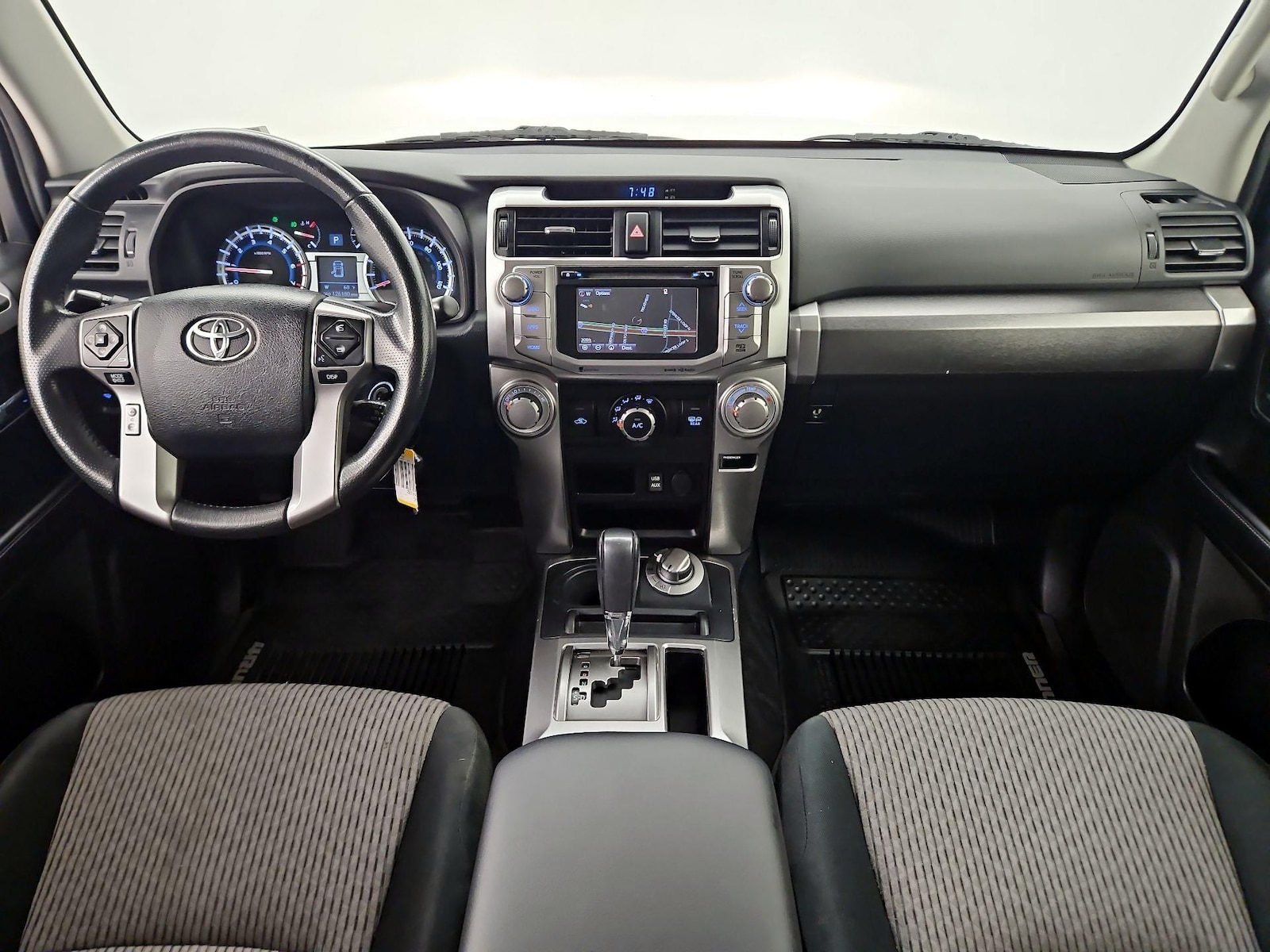 2018 Toyota 4Runner SR5 - Photo 10