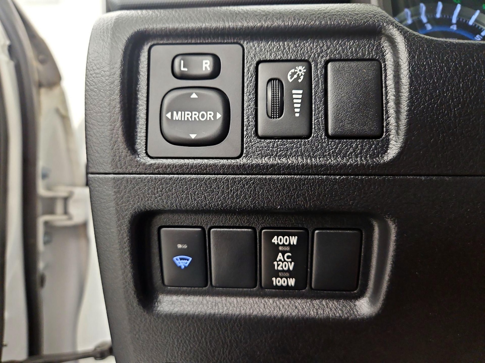 2018 Toyota 4Runner SR5 - Photo 14