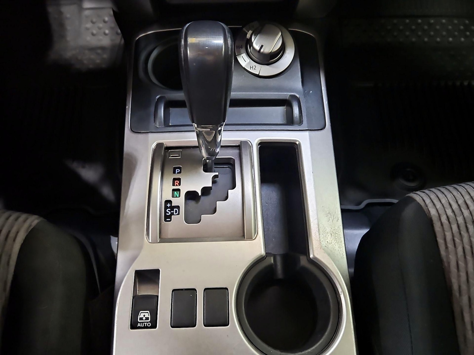 2018 Toyota 4Runner SR5 - Photo 19