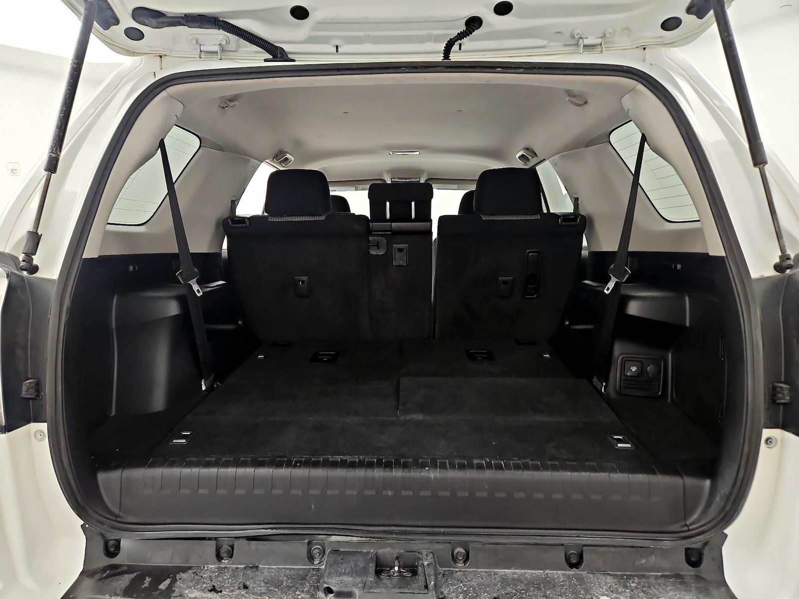2018 Toyota 4Runner SR5 - Photo 22