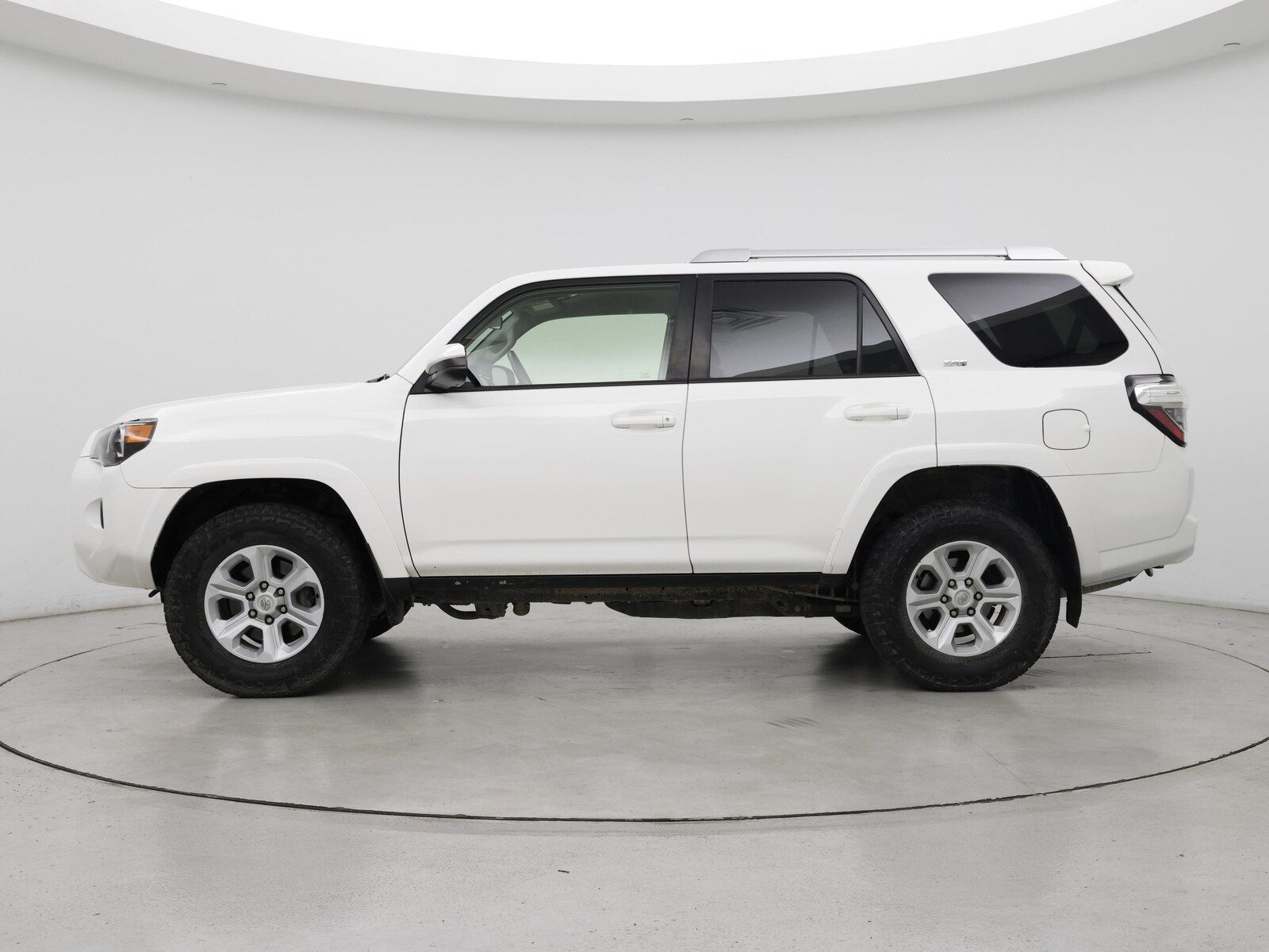 2018 Toyota 4Runner SR5 - Photo 4